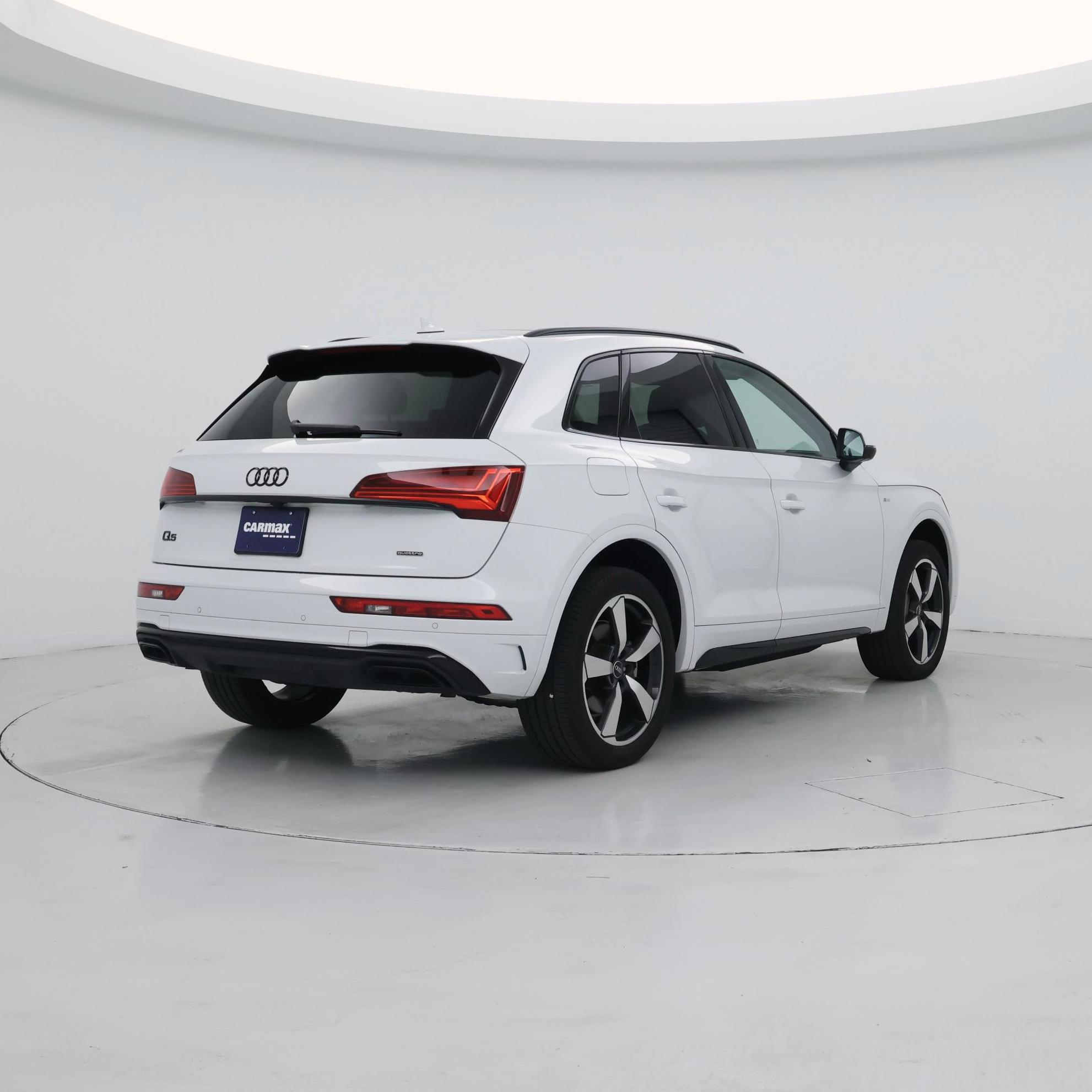 Thumbnail: 2023 Audi Q5 - 8
