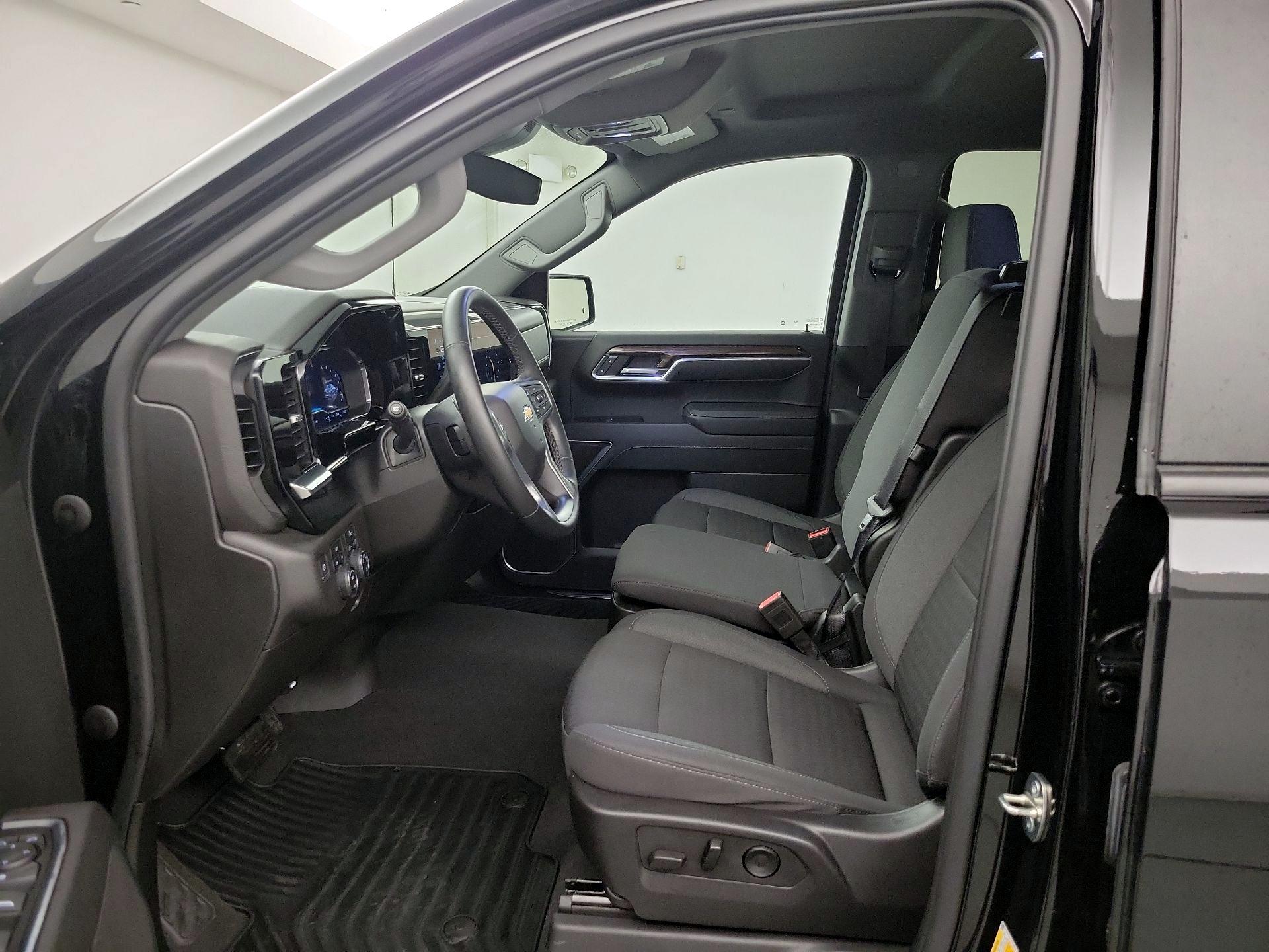 Thumbnail: 2023 Chevrolet Silverado 1500 - 11