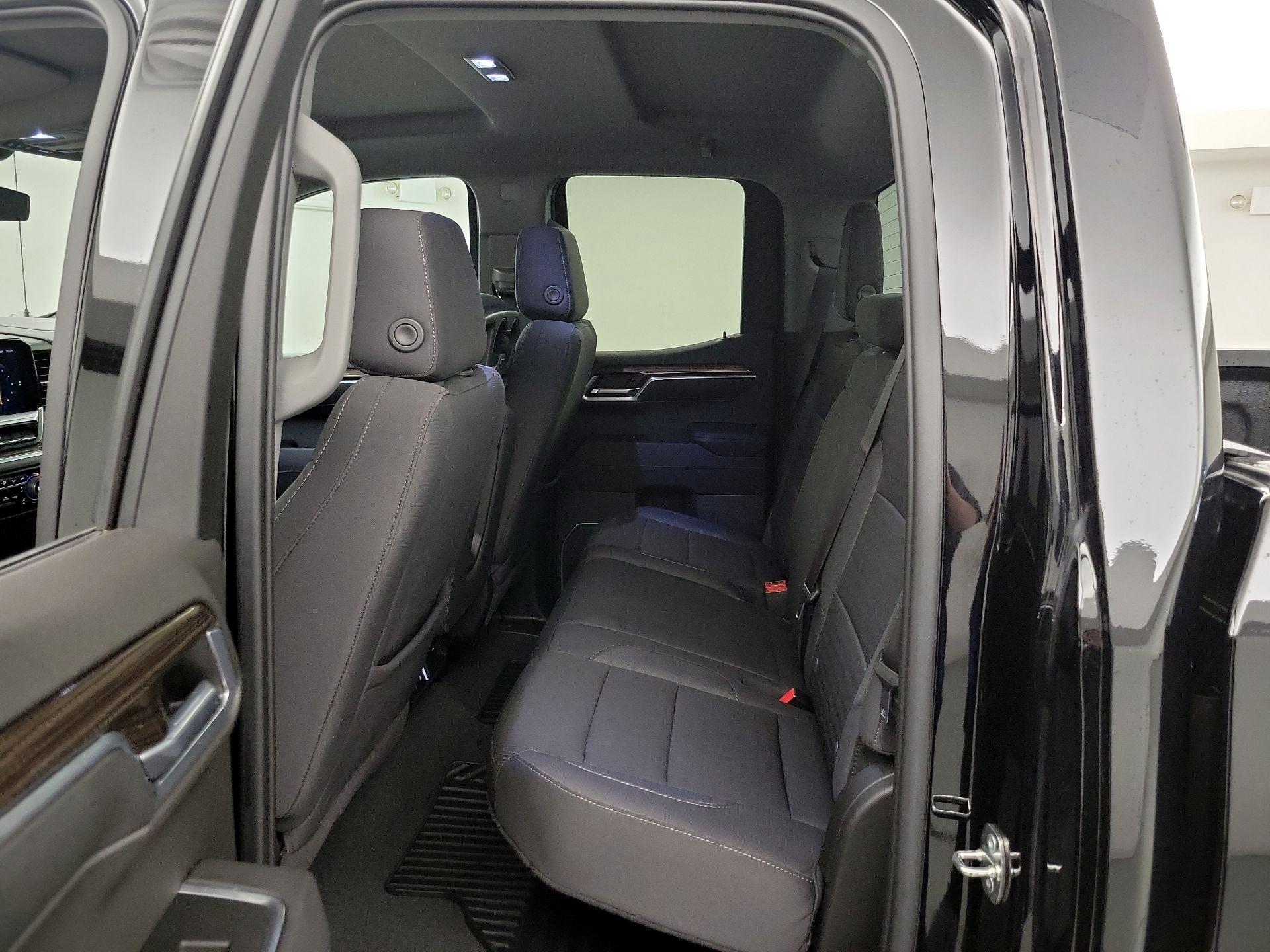 Thumbnail: 2023 Chevrolet Silverado 1500 - 19
