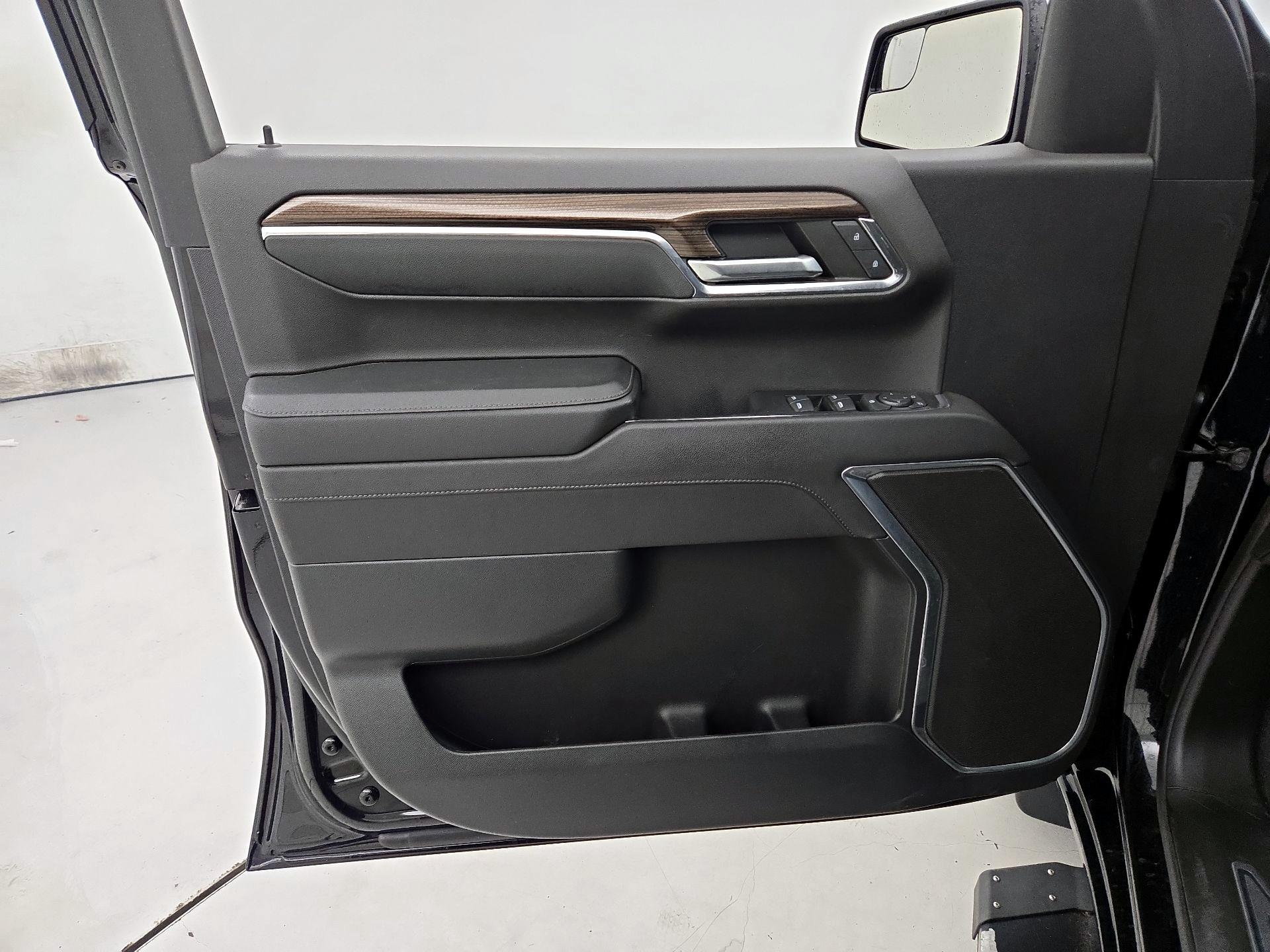Thumbnail: 2023 Chevrolet Silverado 1500 - 12