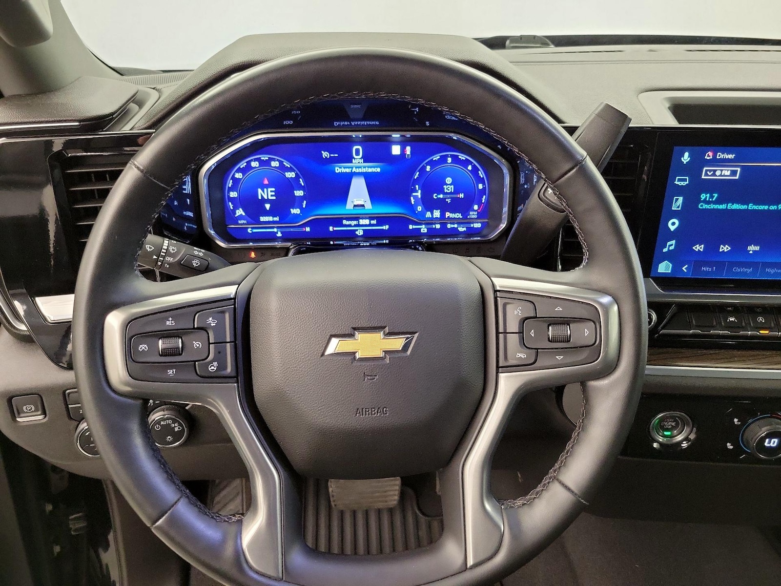 2023 Chevrolet Silverado 1500 LT - Photo 11