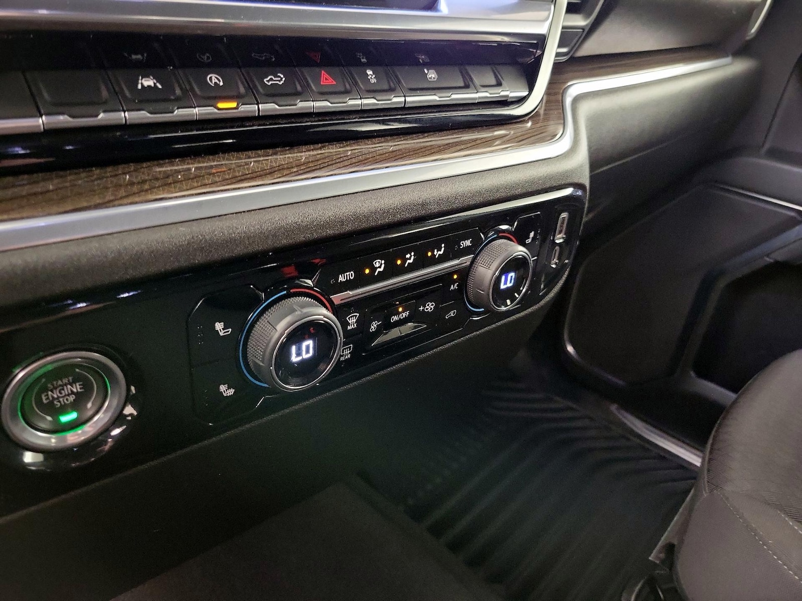 2023 Chevrolet Silverado 1500 LT - Photo 17