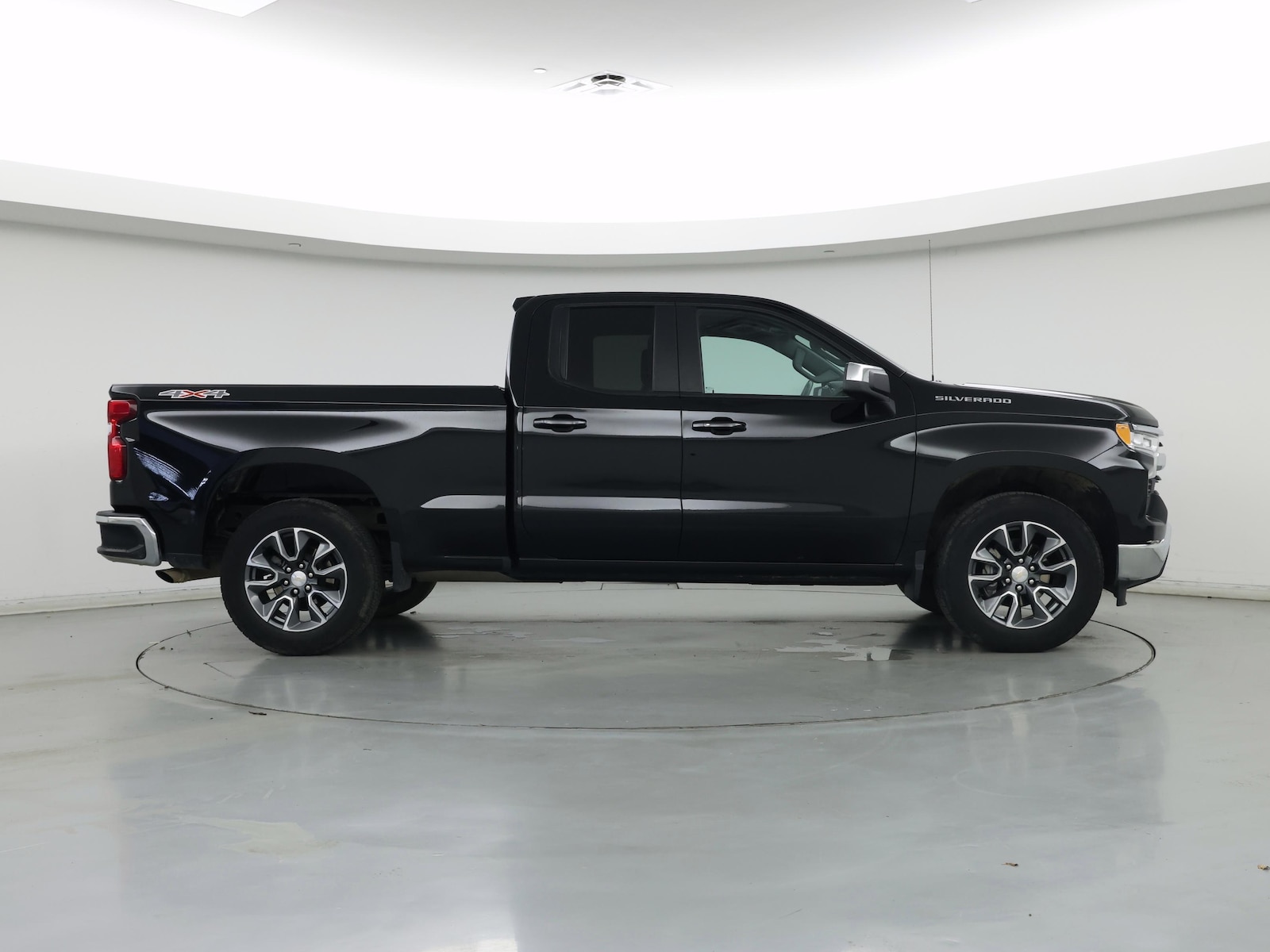 2023 Chevrolet Silverado 1500 LT - Photo 8