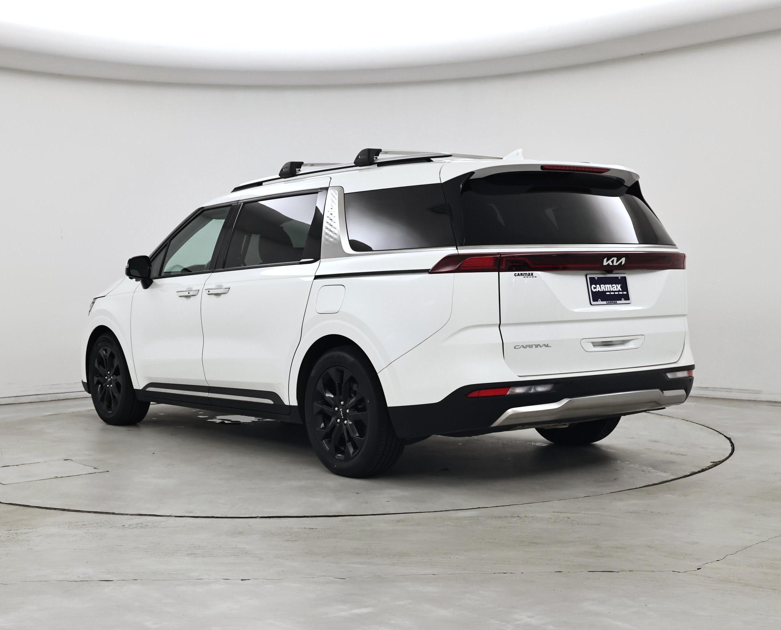Thumbnail: 2023 Kia Carnival - 2