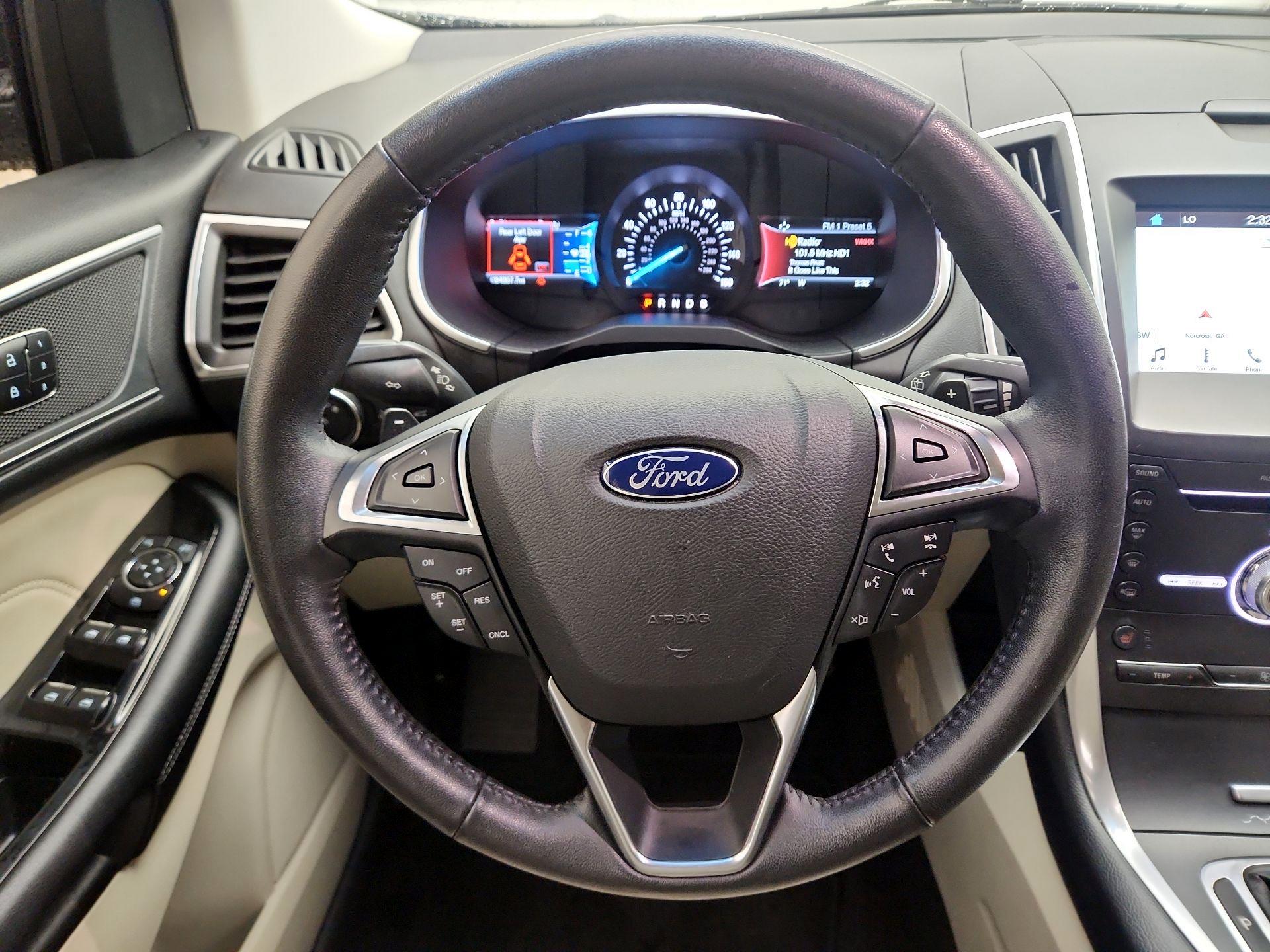 Thumbnail: 2017 Ford Edge - 10