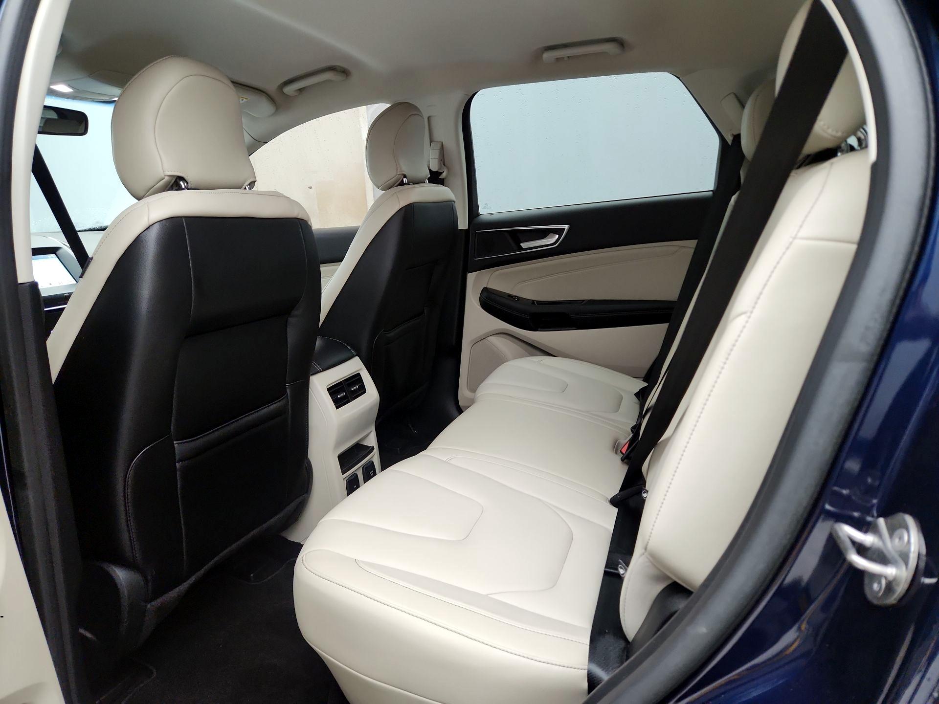 Thumbnail: 2017 Ford Edge - 20