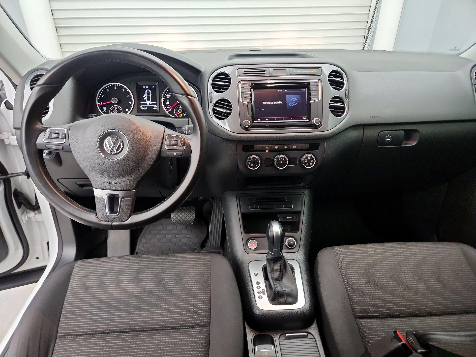 Thumbnail: 2017 Volkswagen Tiguan - 9