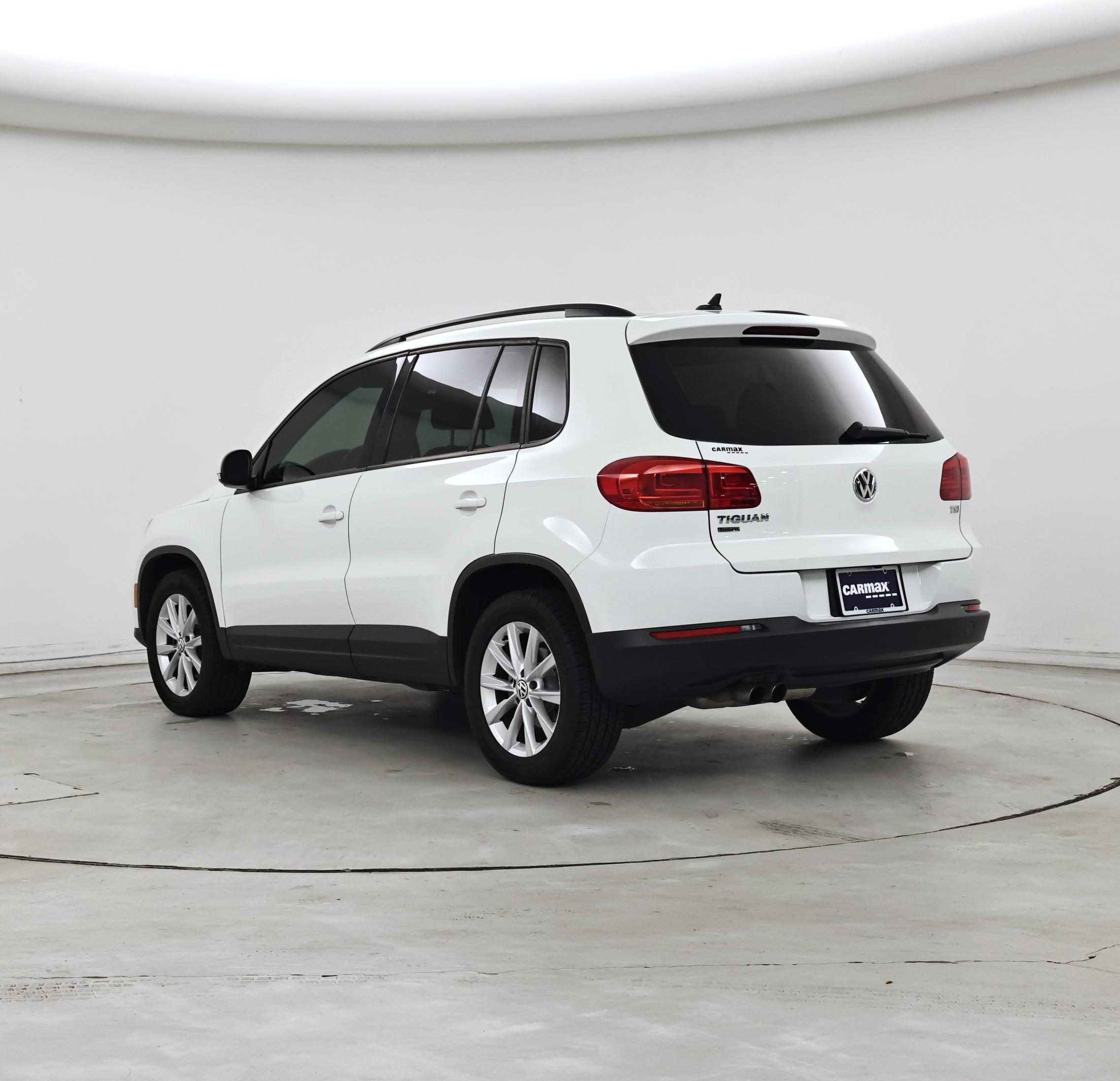 Thumbnail: 2017 Volkswagen Tiguan - 2