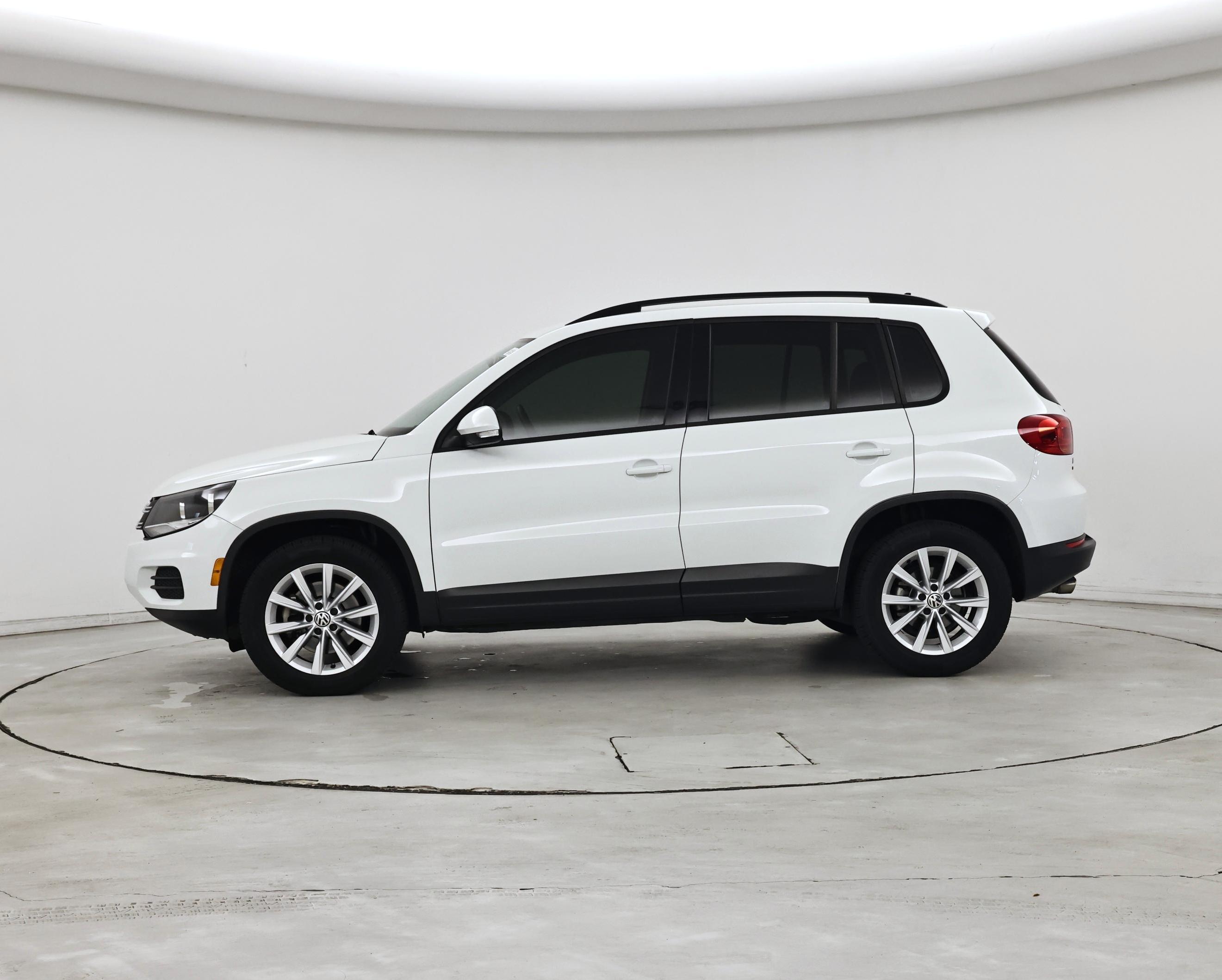 Thumbnail: 2017 Volkswagen Tiguan - 3