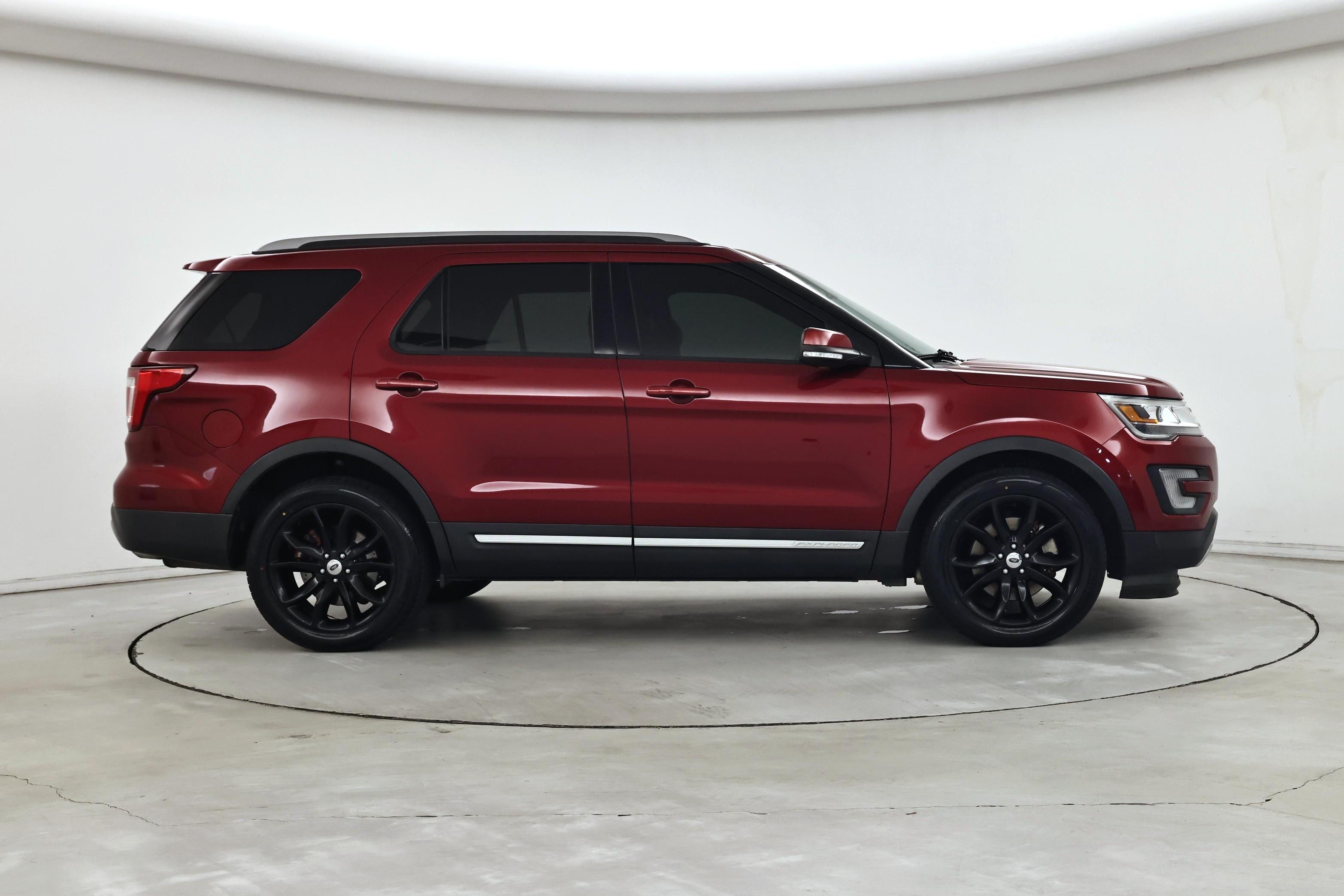 Thumbnail: 2017 Ford Explorer - 7