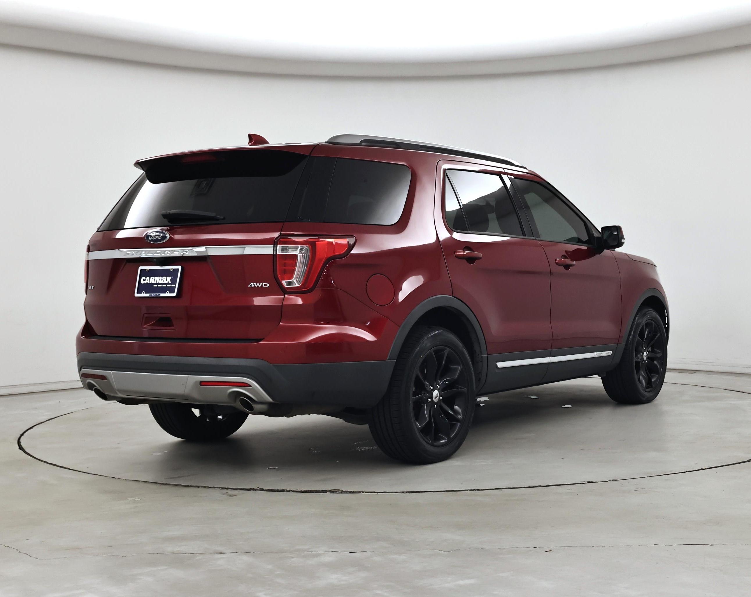 Thumbnail: 2017 Ford Explorer - 8