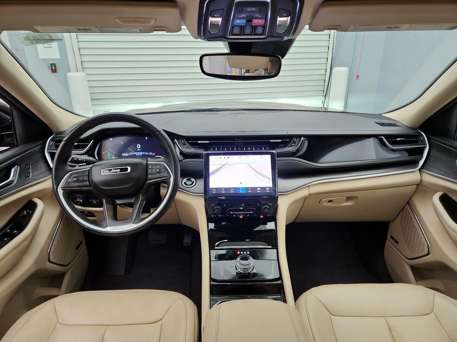 Thumbnail: 2022 Jeep Grand Cherokee - 9