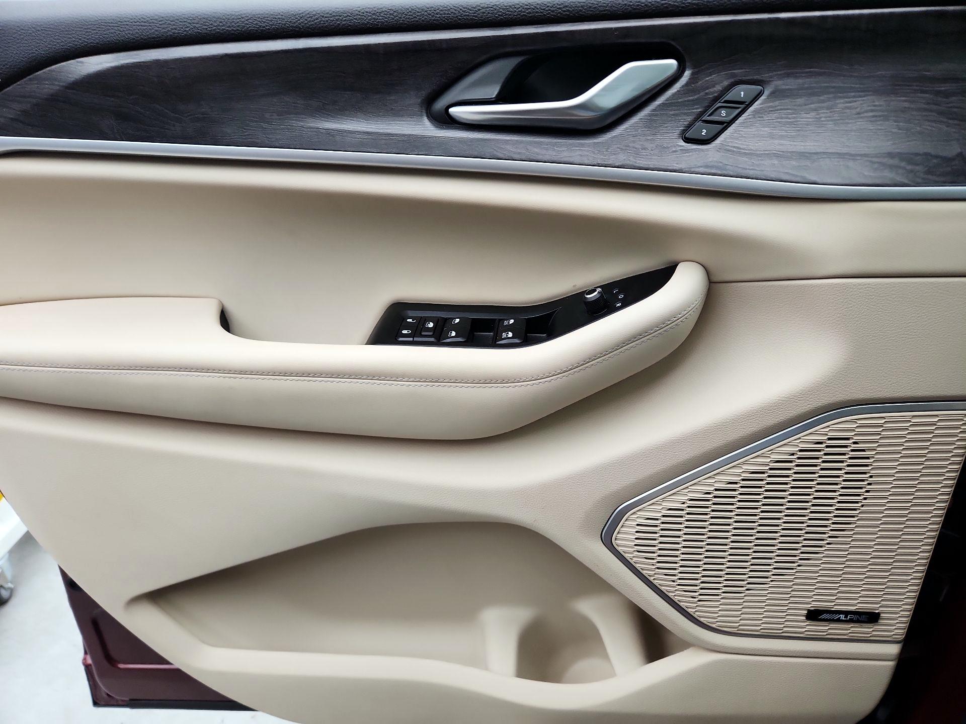 Thumbnail: 2022 Jeep Grand Cherokee - 12
