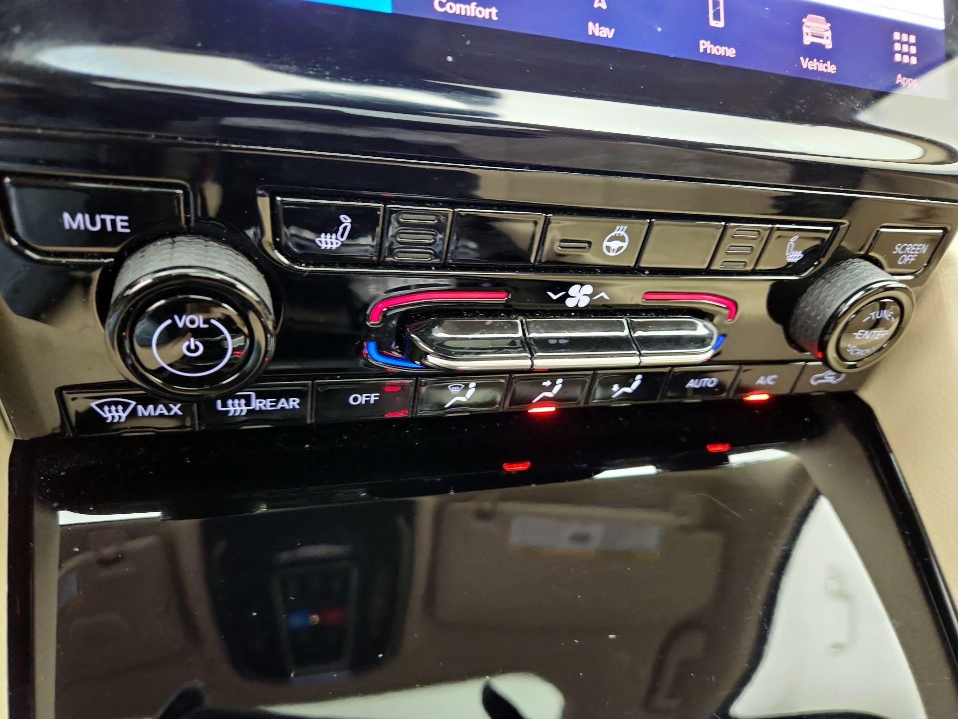 Thumbnail: 2022 Jeep Grand Cherokee - 17