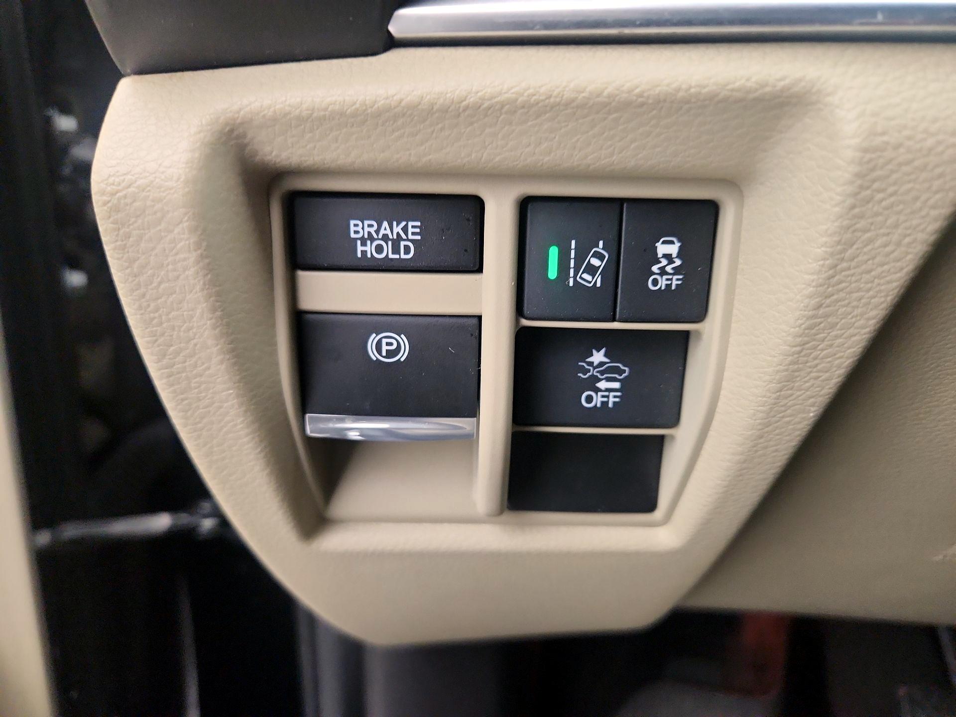 Thumbnail: 2018 Acura MDX - 13