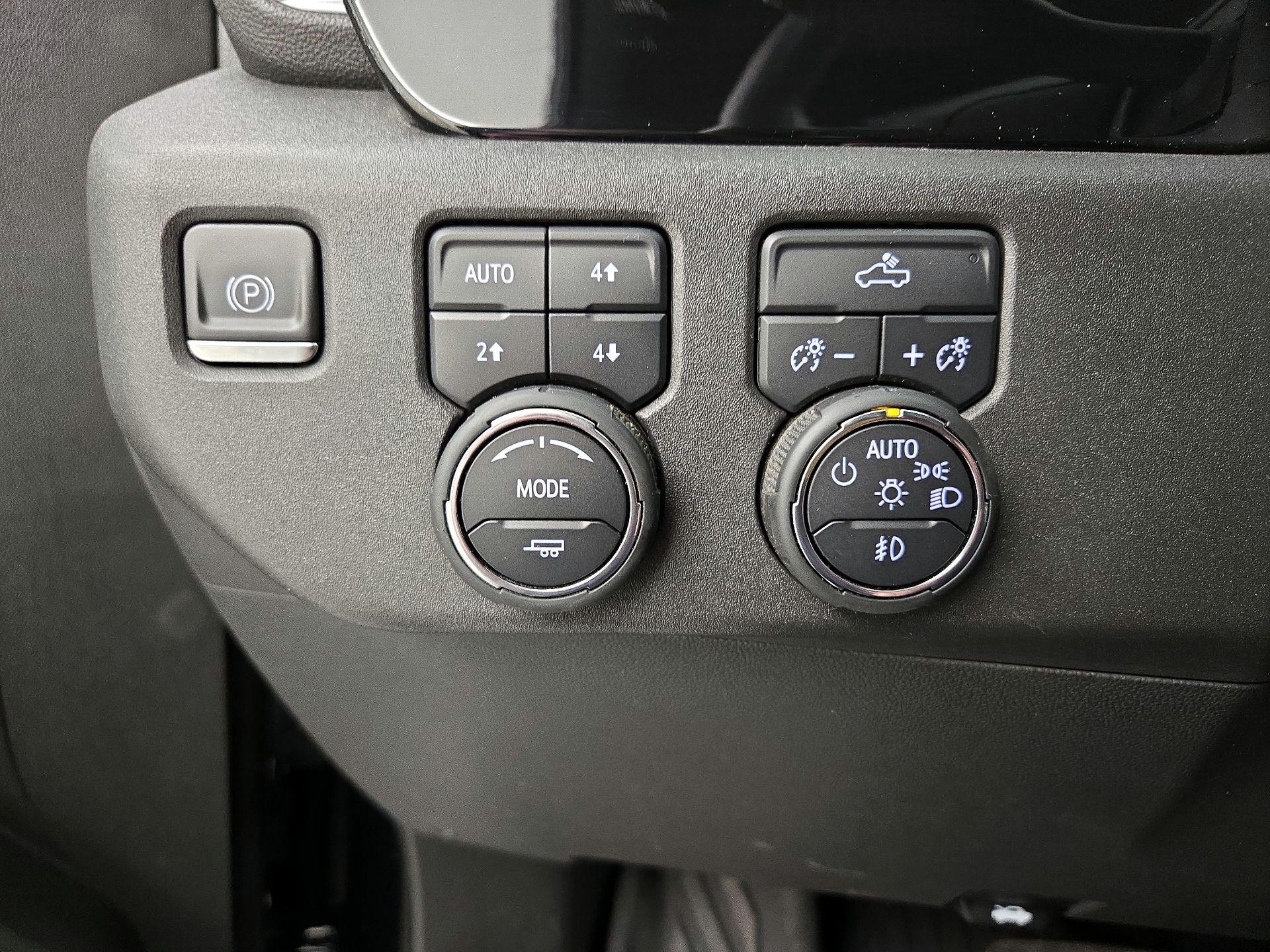 Thumbnail: 2023 Chevrolet Silverado 1500 - 13