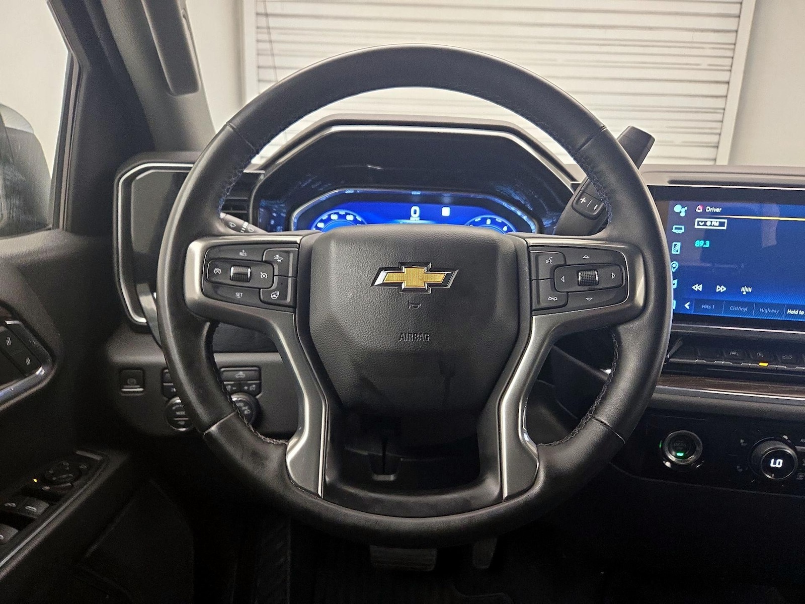 2023 Chevrolet Silverado 1500 LT - Photo 11