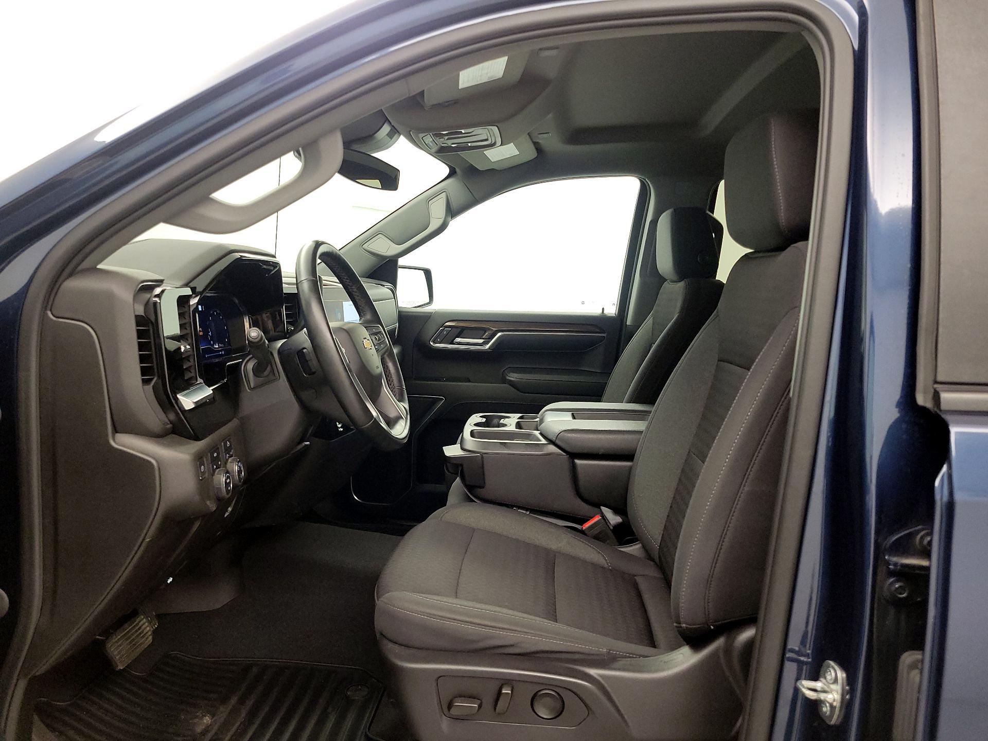 Thumbnail: 2023 Chevrolet Silverado 1500 - 11