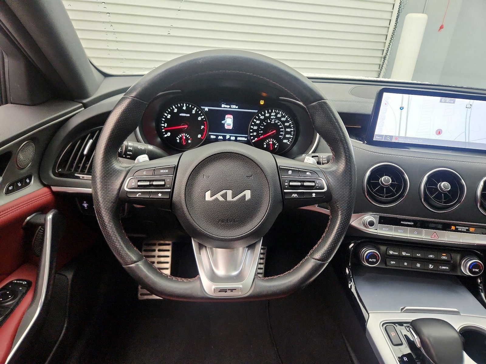 2023 Kia Stinger GT2 - Photo 11