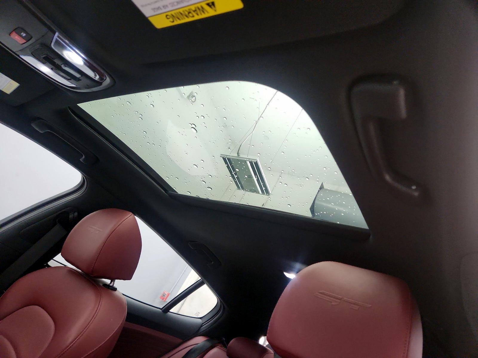 2023 Kia Stinger GT2 - Photo 21
