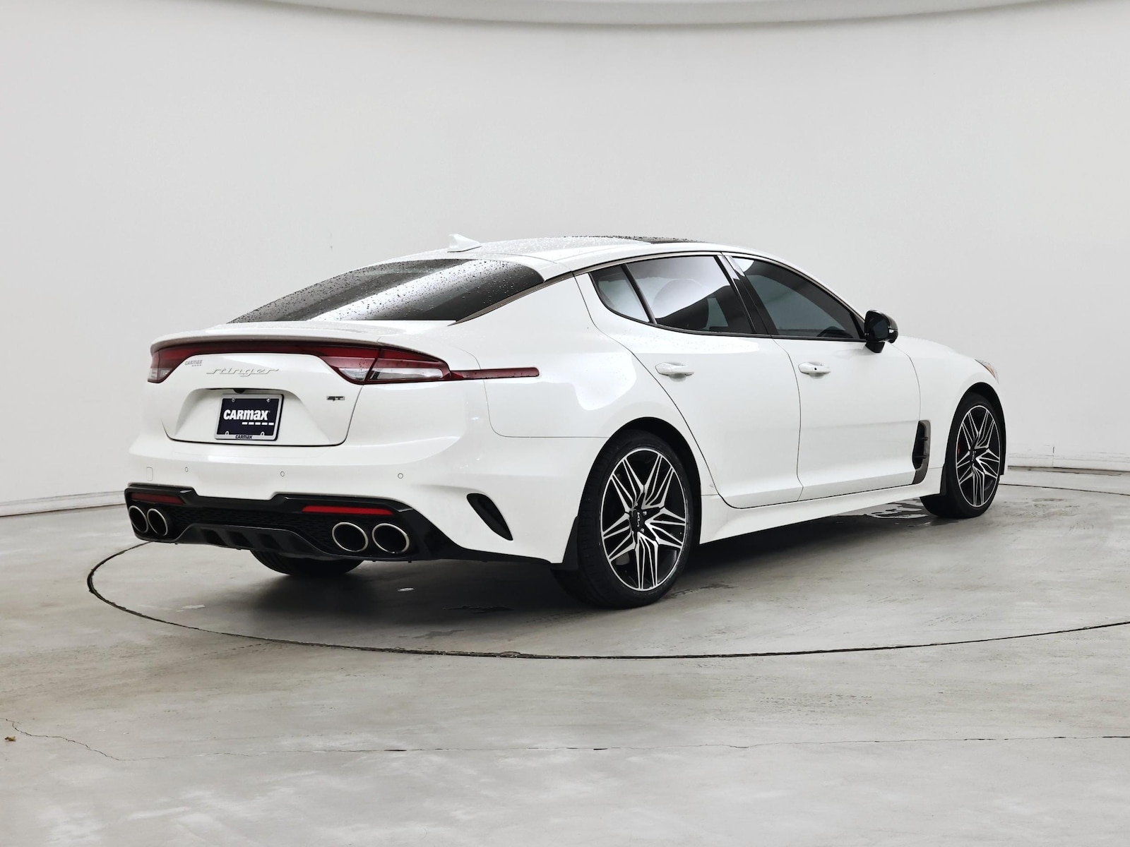 2023 Kia Stinger GT2 - Photo 9