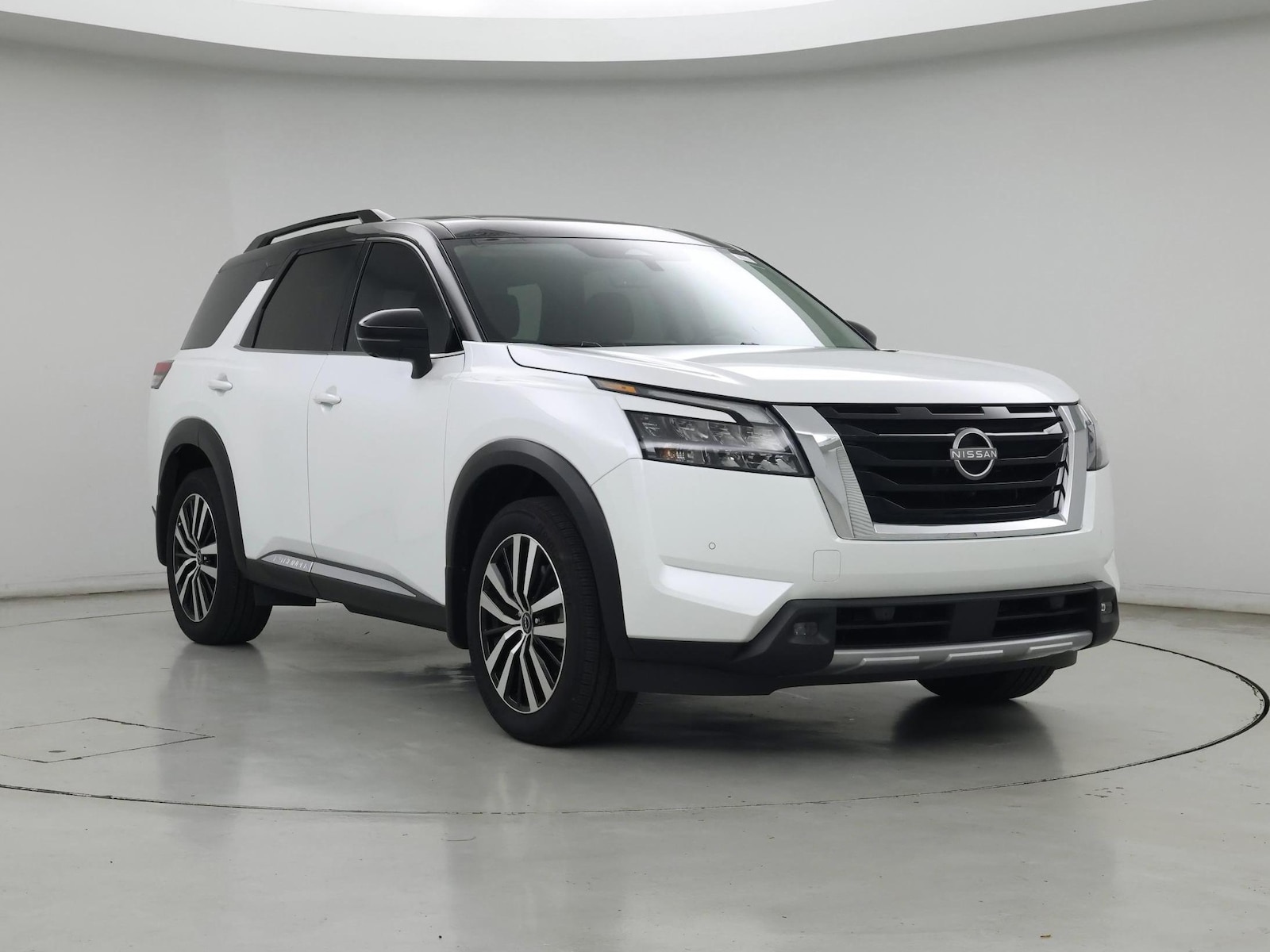 2025 Nissan Pathfinder Platinum - Photo 2