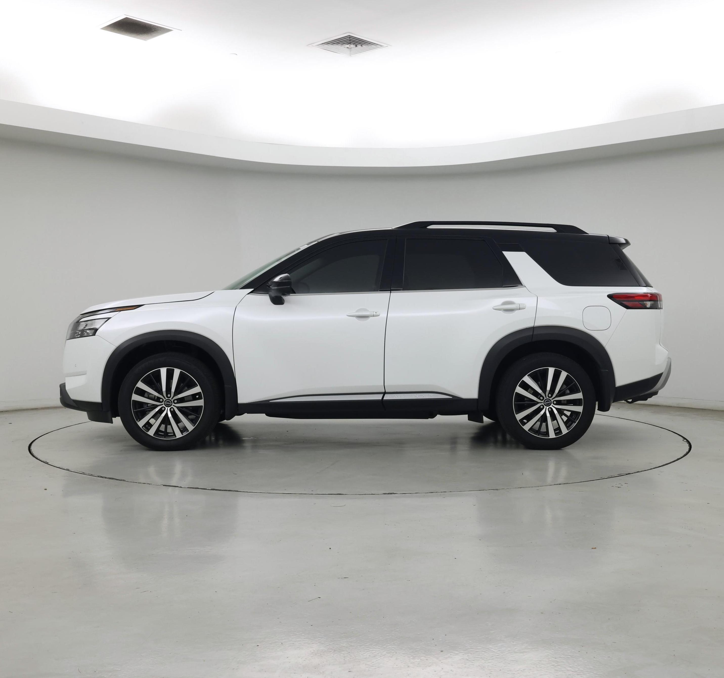 Thumbnail: 2025 Nissan Pathfinder - 3