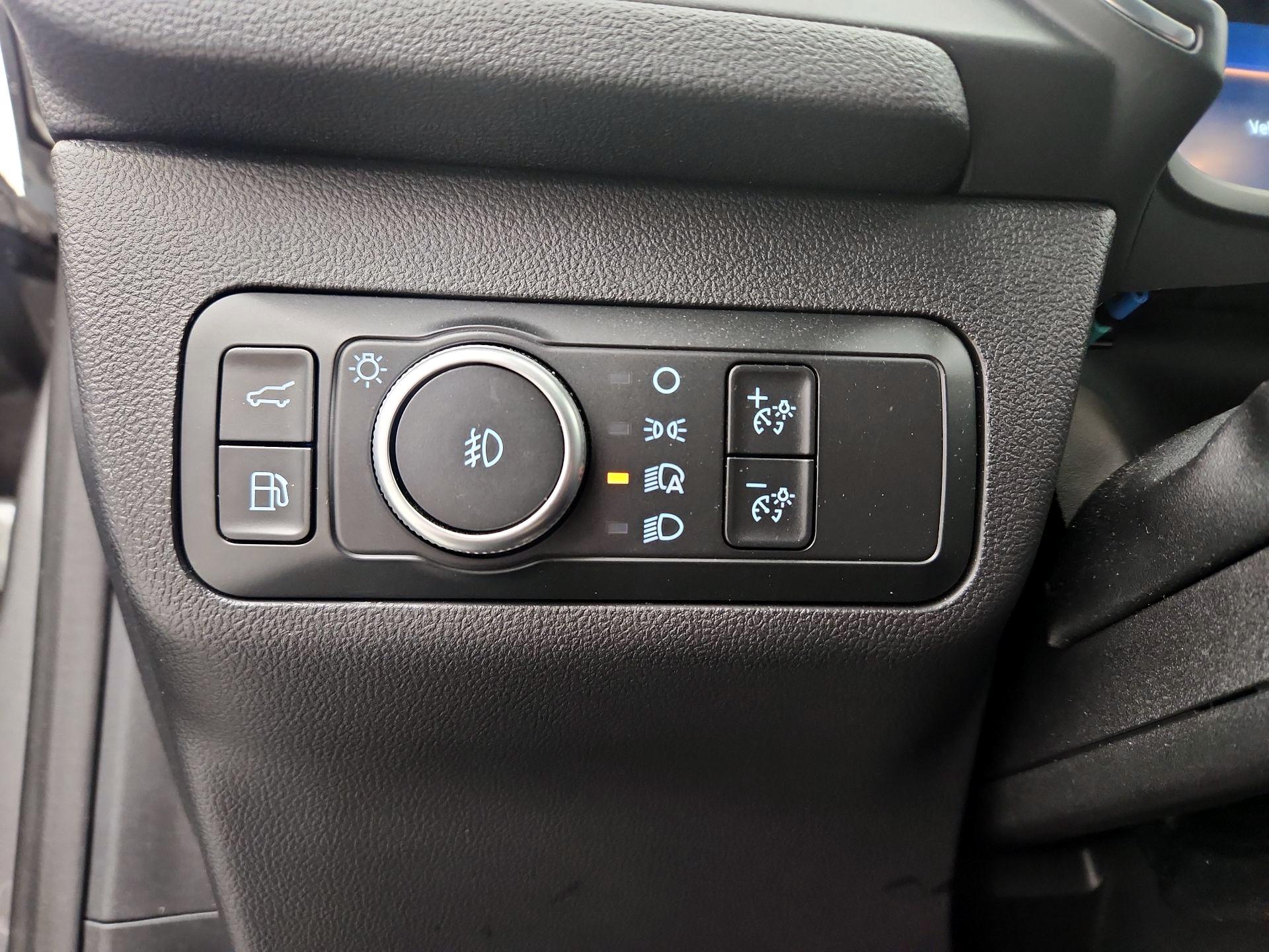 Thumbnail: 2021 Ford Escape - 13