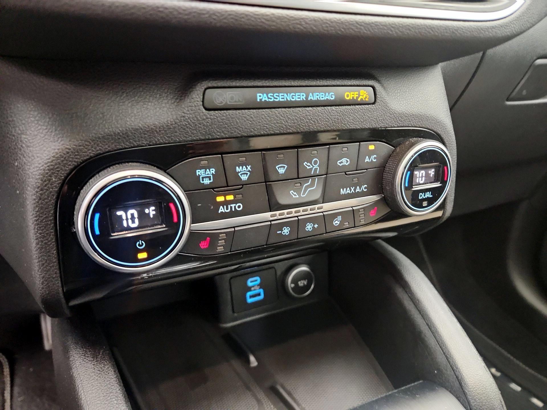 Thumbnail: 2021 Ford Escape - 17