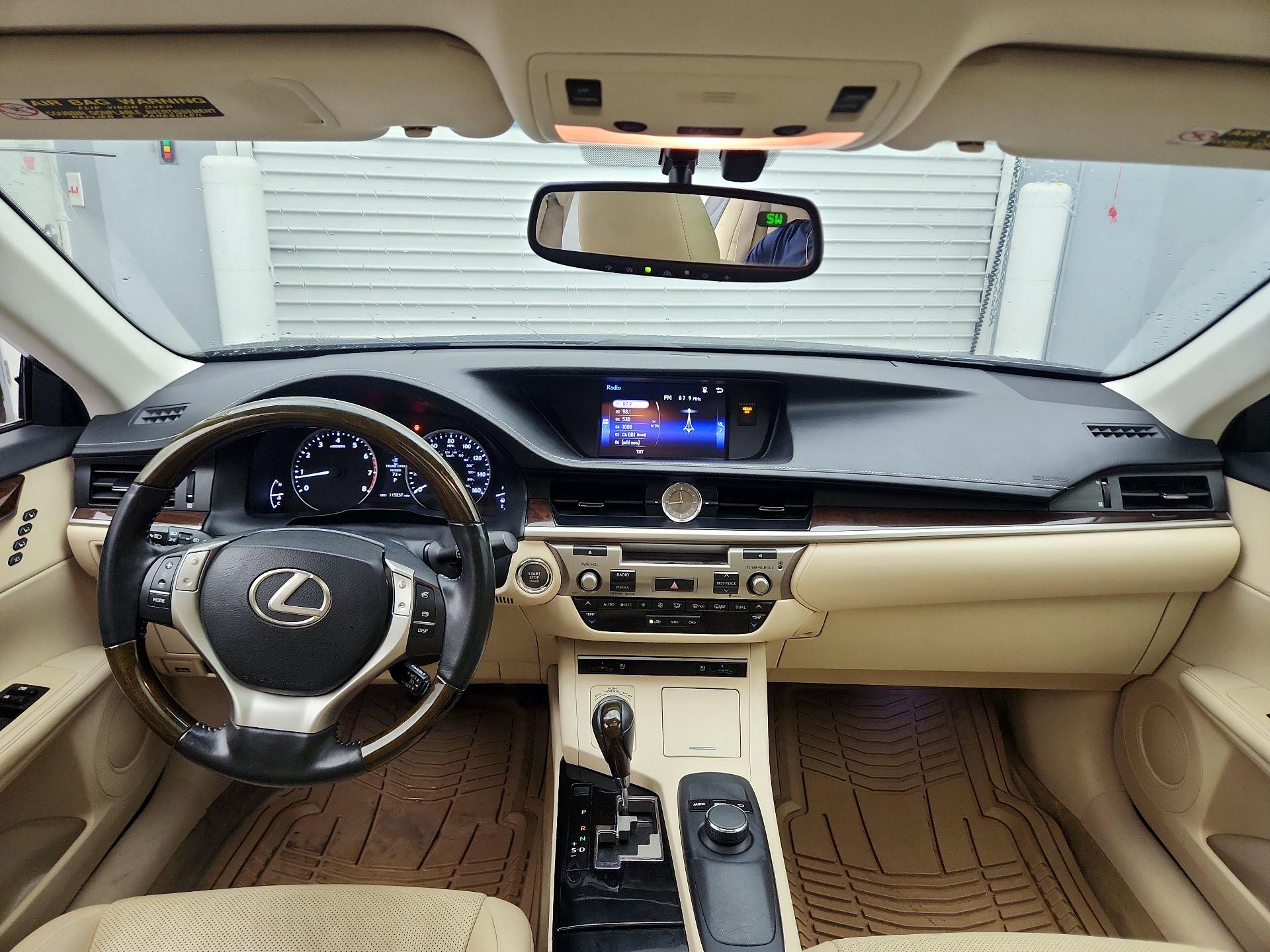 Thumbnail: 2015 Lexus ES - 9