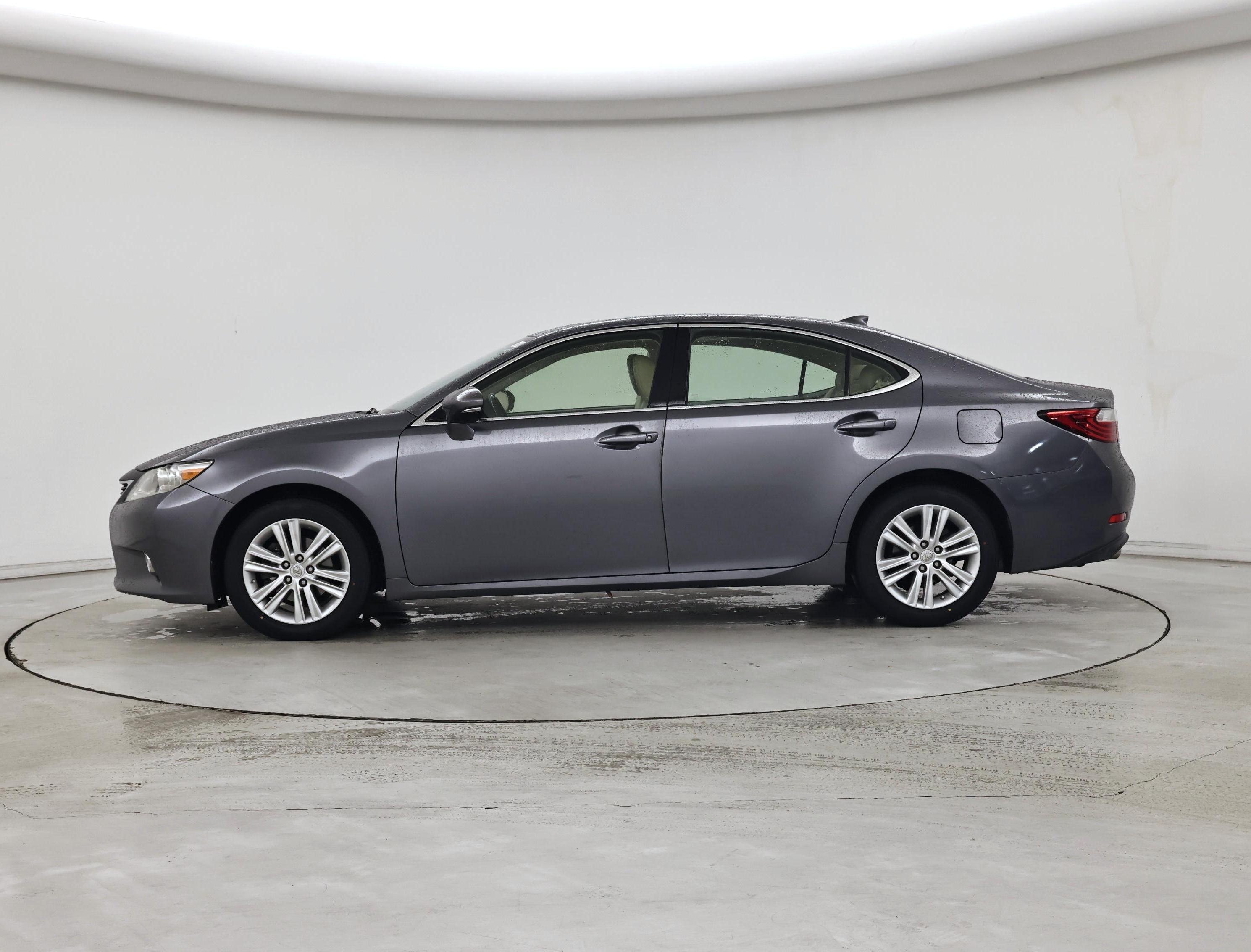 Thumbnail: 2015 Lexus ES - 3