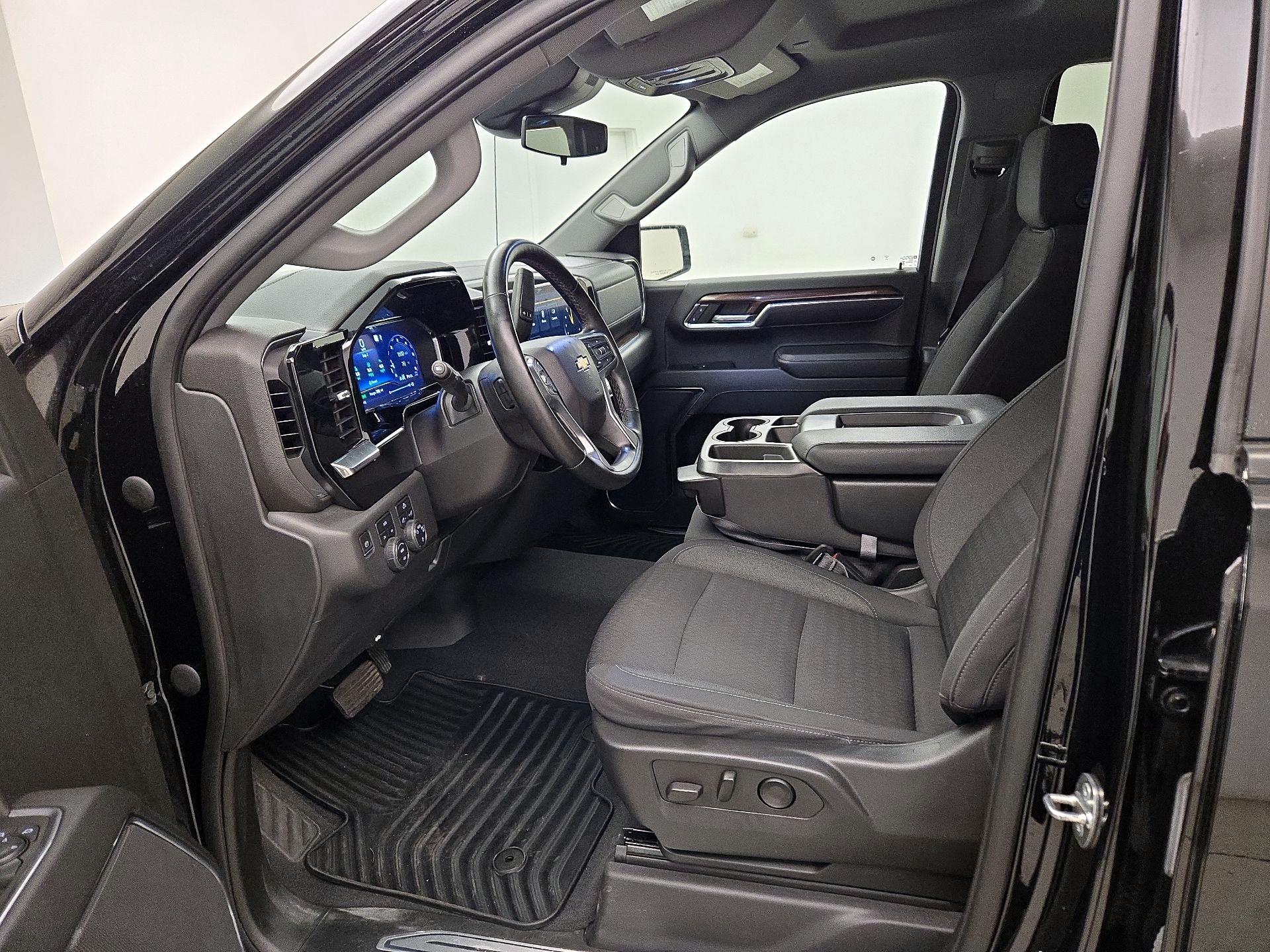 Thumbnail: 2023 Chevrolet Silverado 1500 - 11