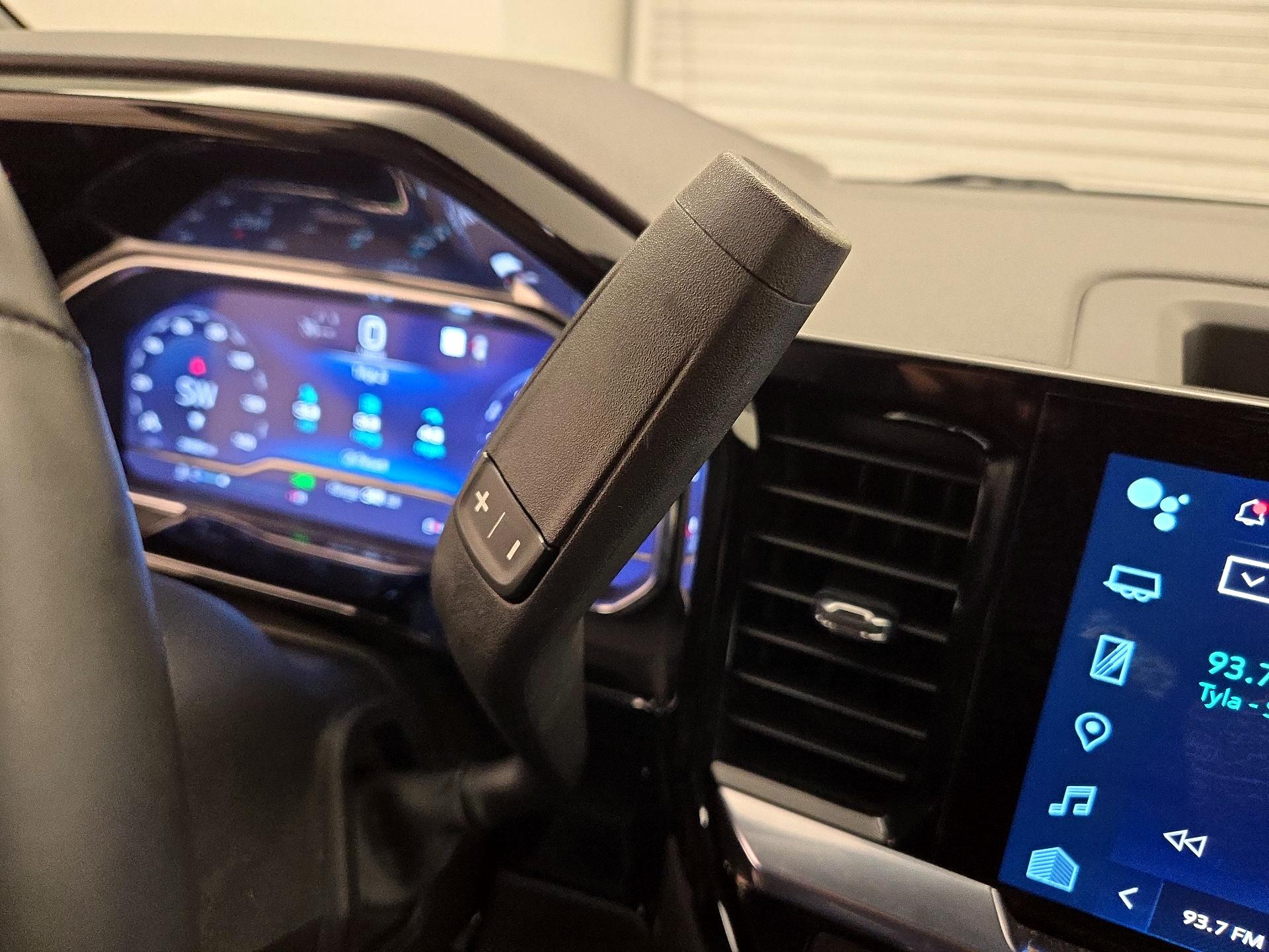 Thumbnail: 2023 Chevrolet Silverado 1500 - 17