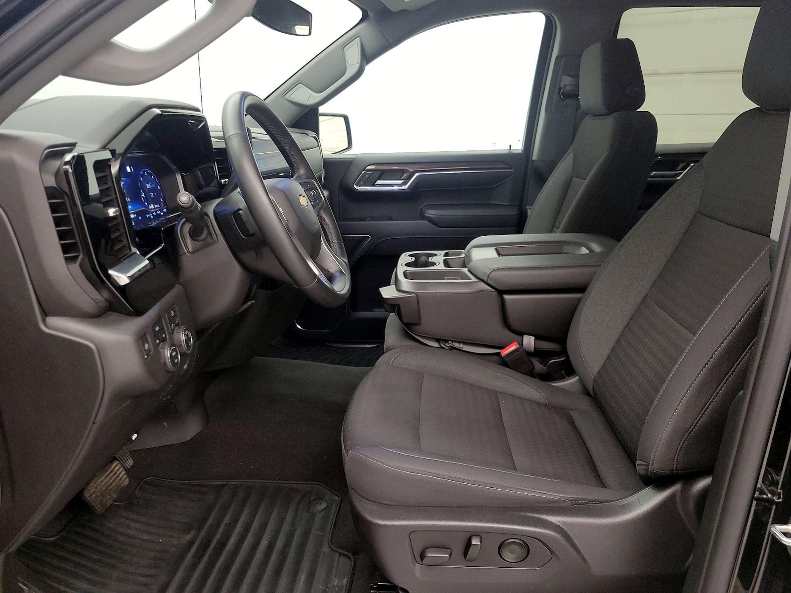 2023 Chevrolet Silverado 1500 LT - Photo 12