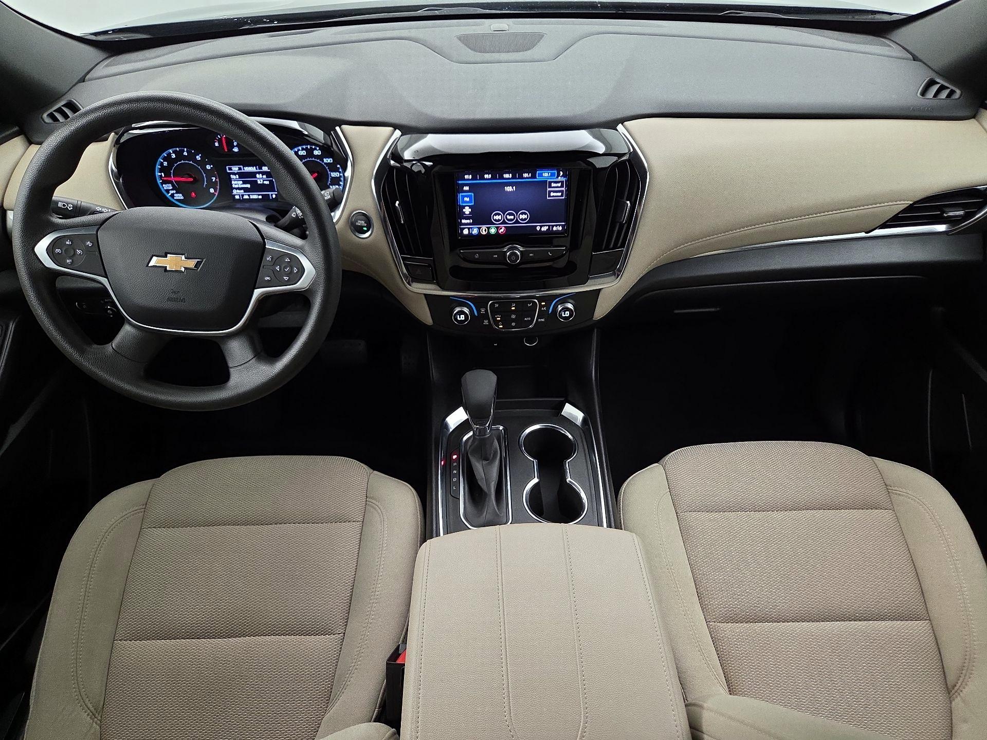 Thumbnail: 2023 Chevrolet Traverse - 9