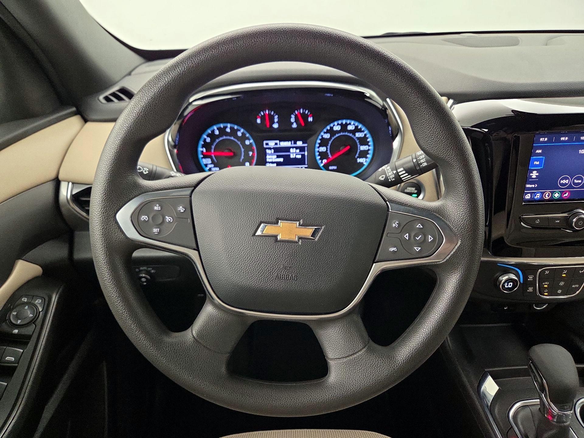 Thumbnail: 2023 Chevrolet Traverse - 10