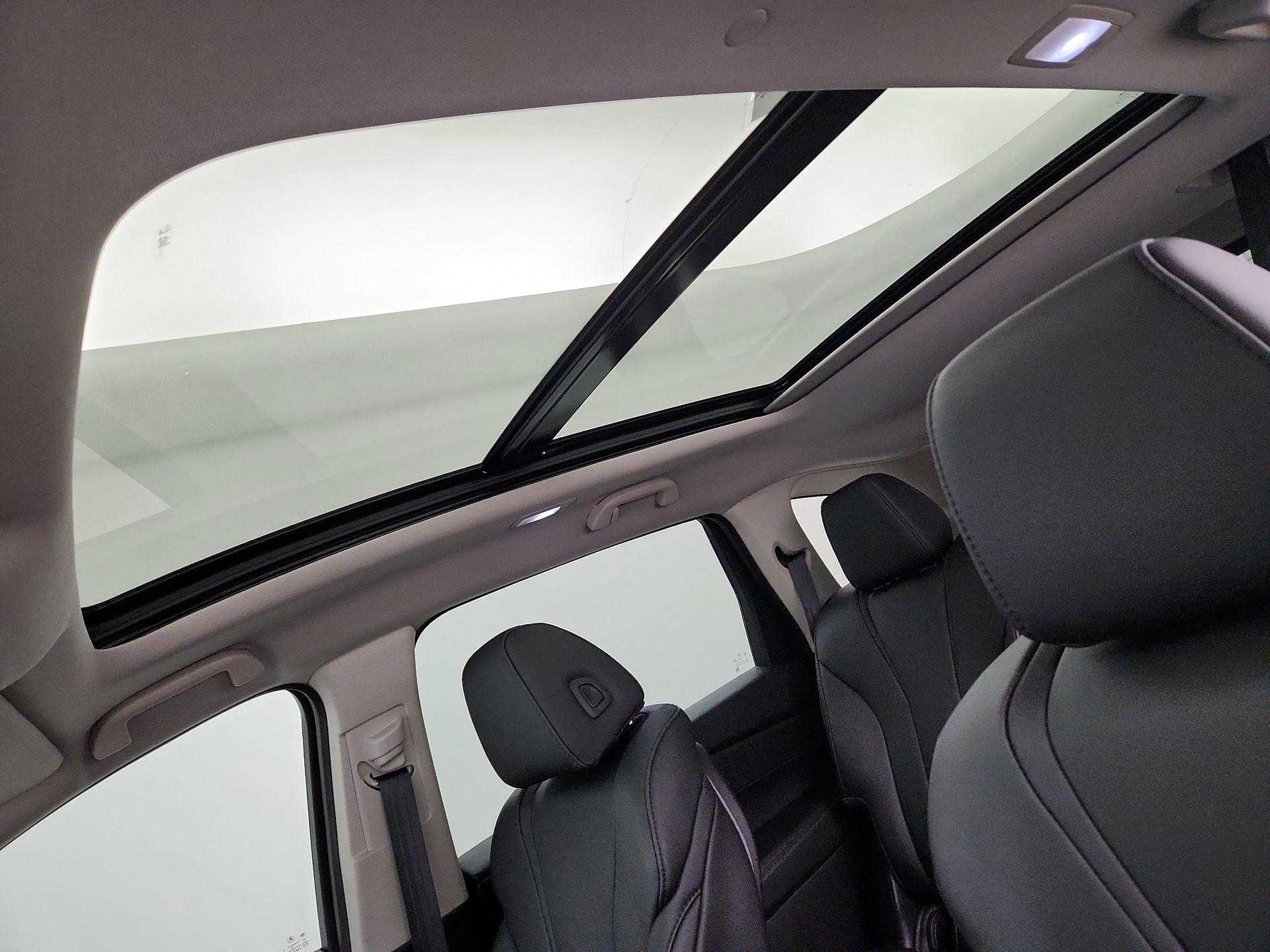 Thumbnail: 2024 Acura MDX - 19