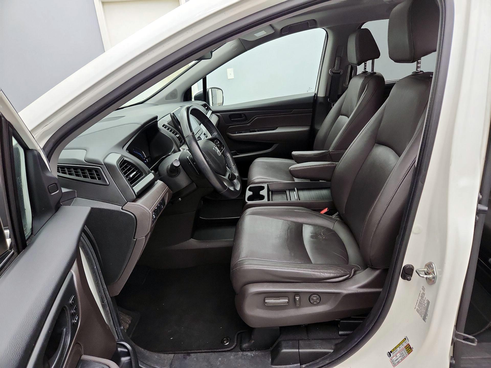 Thumbnail: 2019 Honda Odyssey - 11