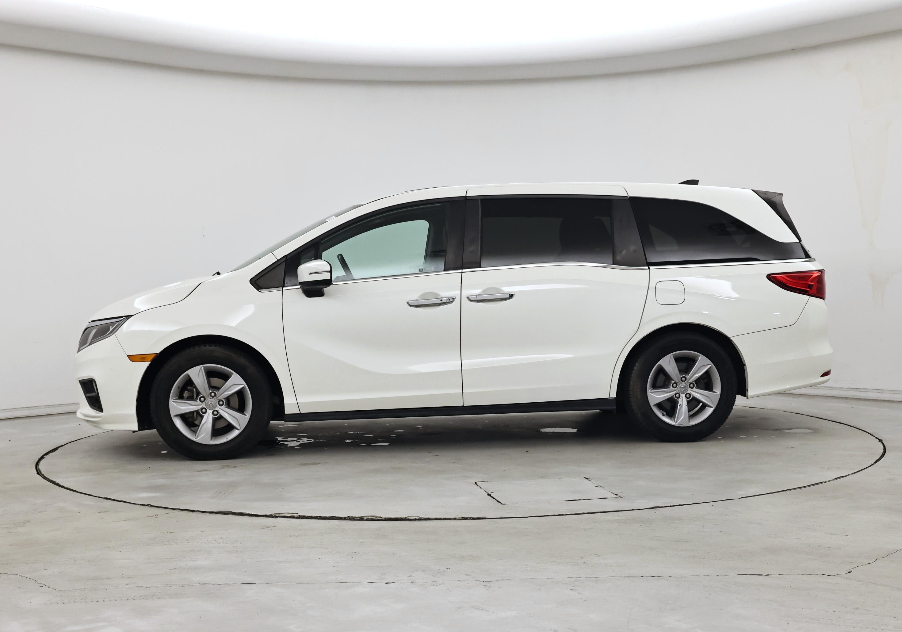 Thumbnail: 2019 Honda Odyssey - 3