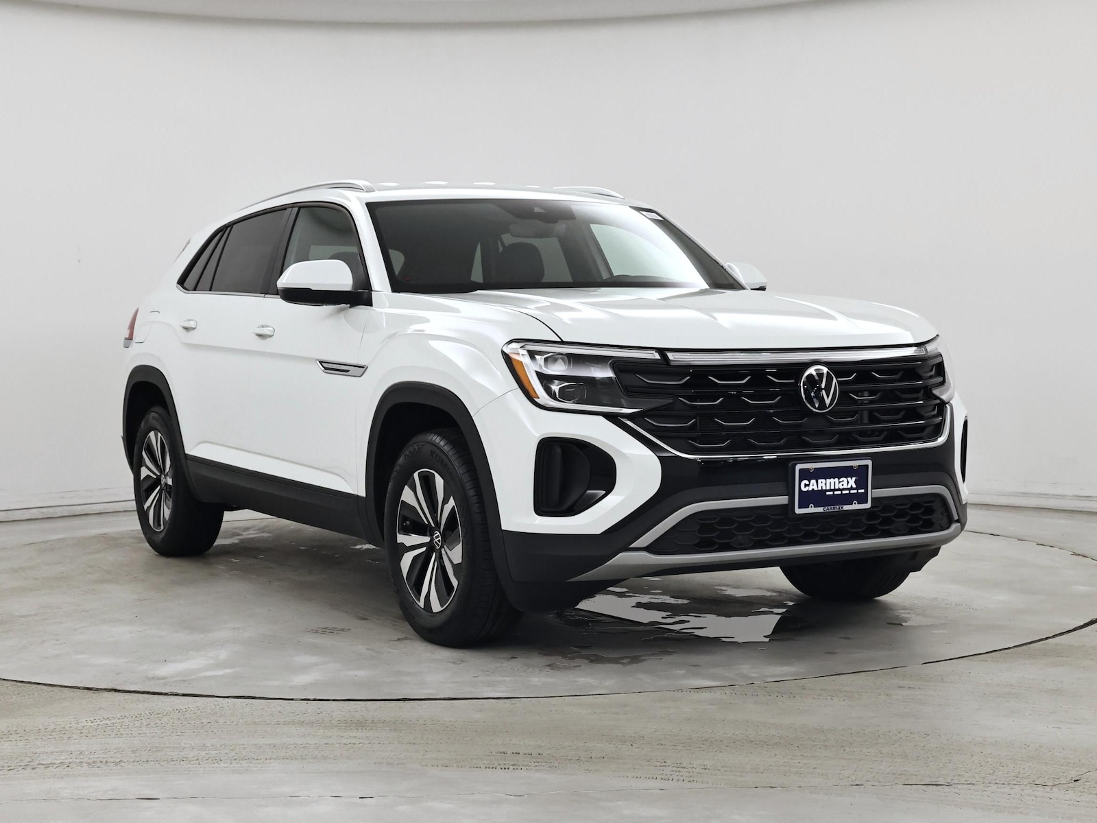2025 Volkswagen Atlas Cross Sport SE - Photo 2