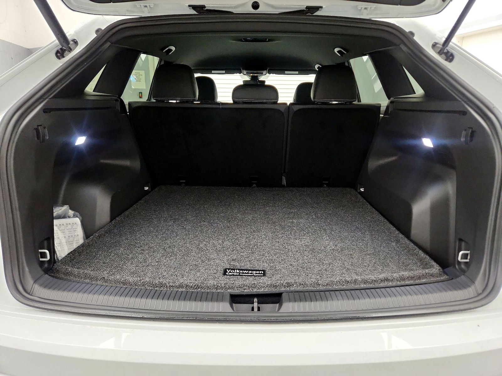 2025 Volkswagen Atlas Cross Sport SE - Photo 21