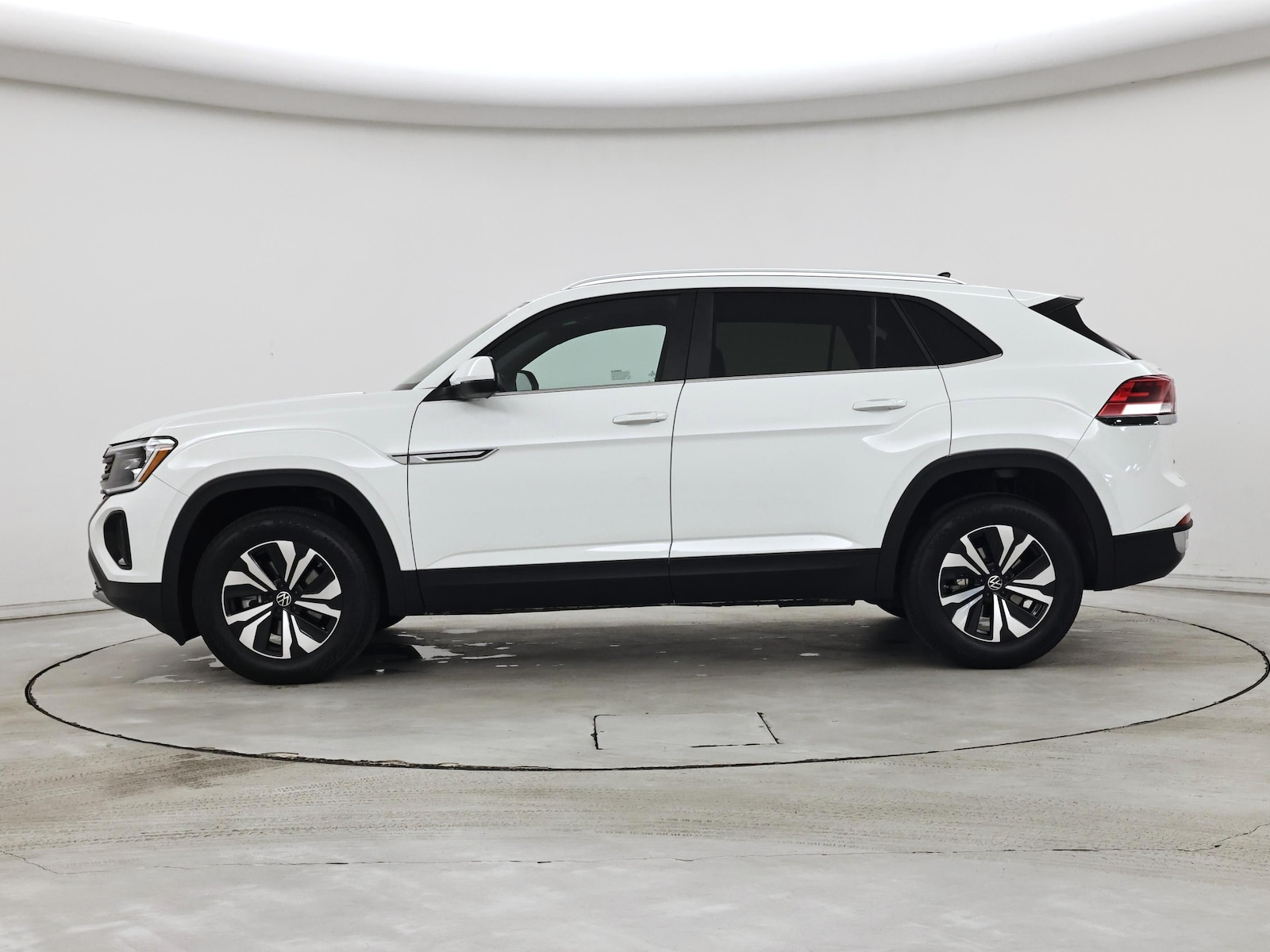 2025 Volkswagen Atlas Cross Sport SE - Photo 4
