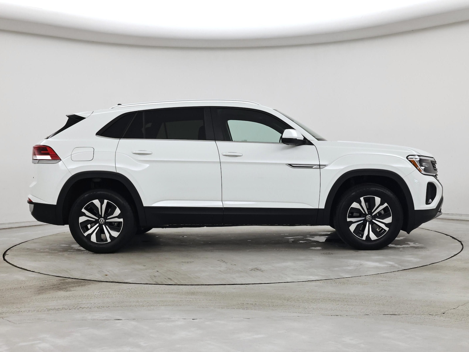 2025 Volkswagen Atlas Cross Sport SE - Photo 8