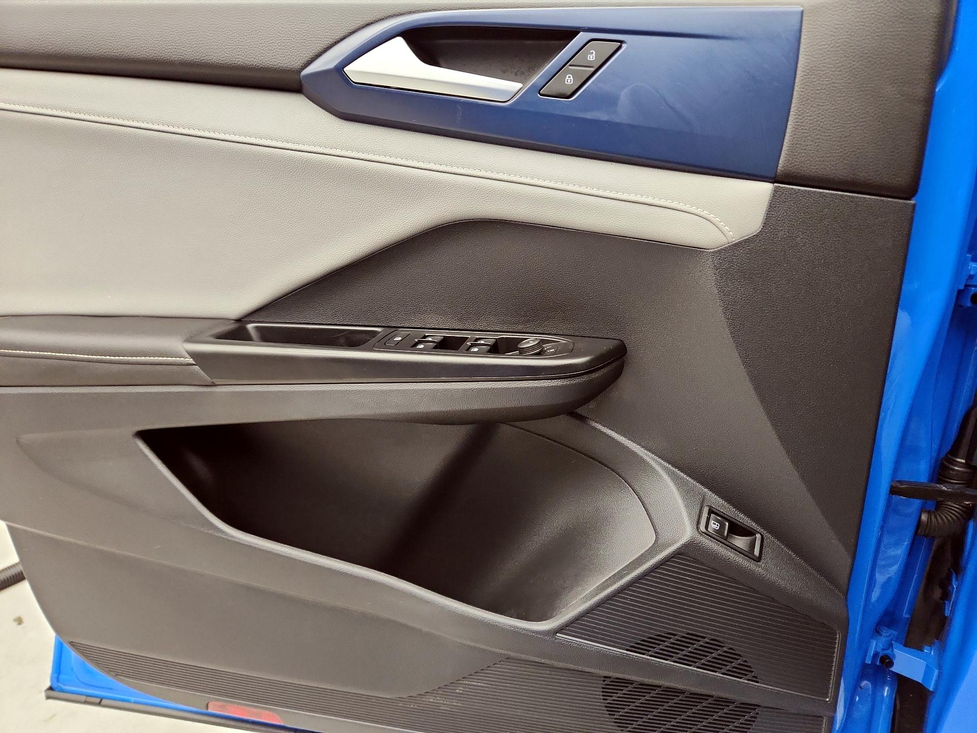 Thumbnail: 2024 Volkswagen Taos - 12