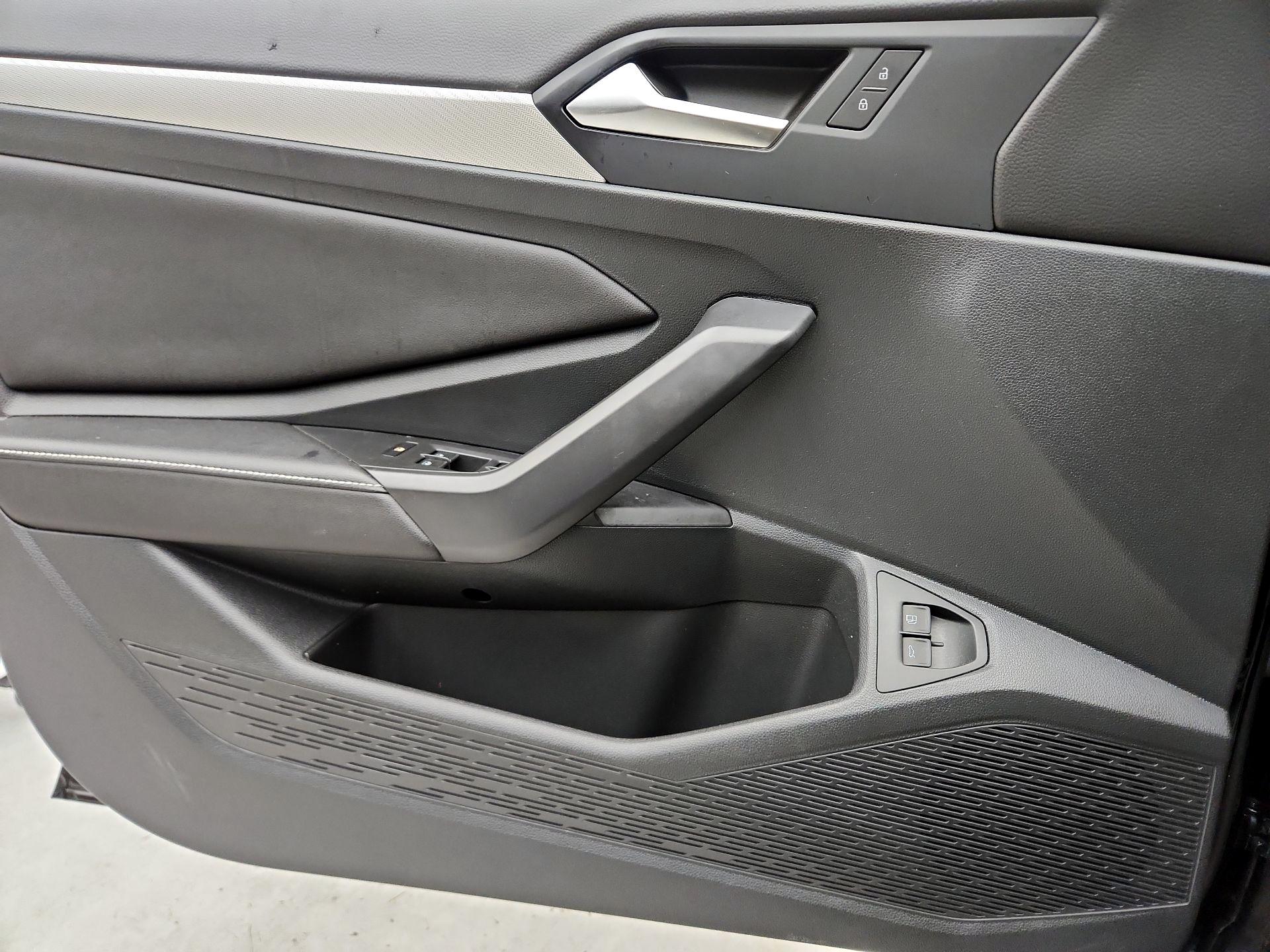Thumbnail: 2024 Volkswagen Jetta - 12