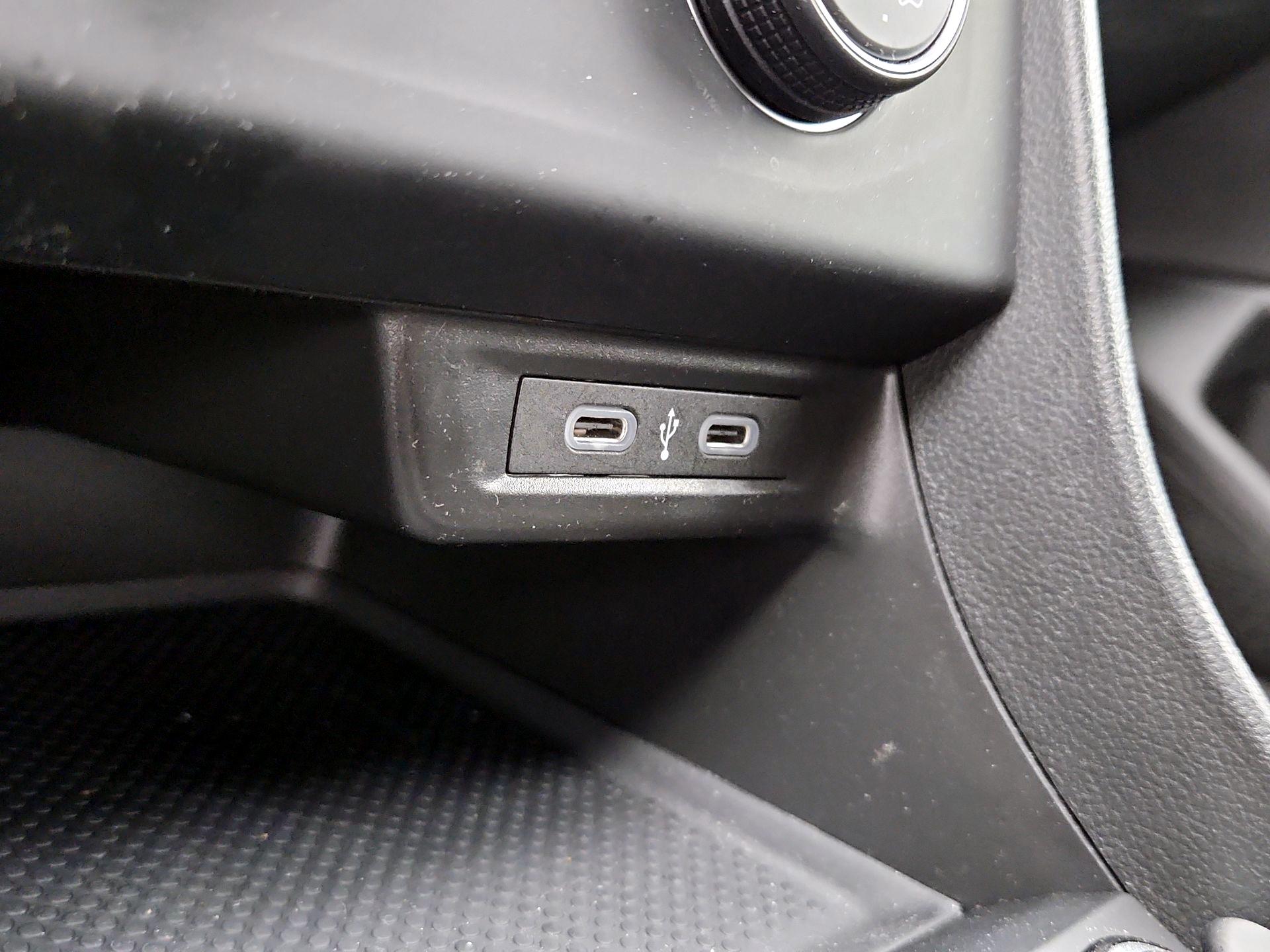 Thumbnail: 2024 Volkswagen Jetta - 18