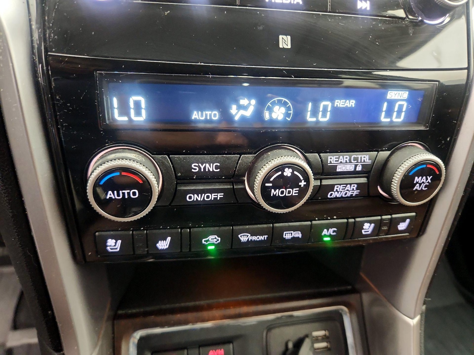 2020 Subaru Ascent Touring - Photo 18