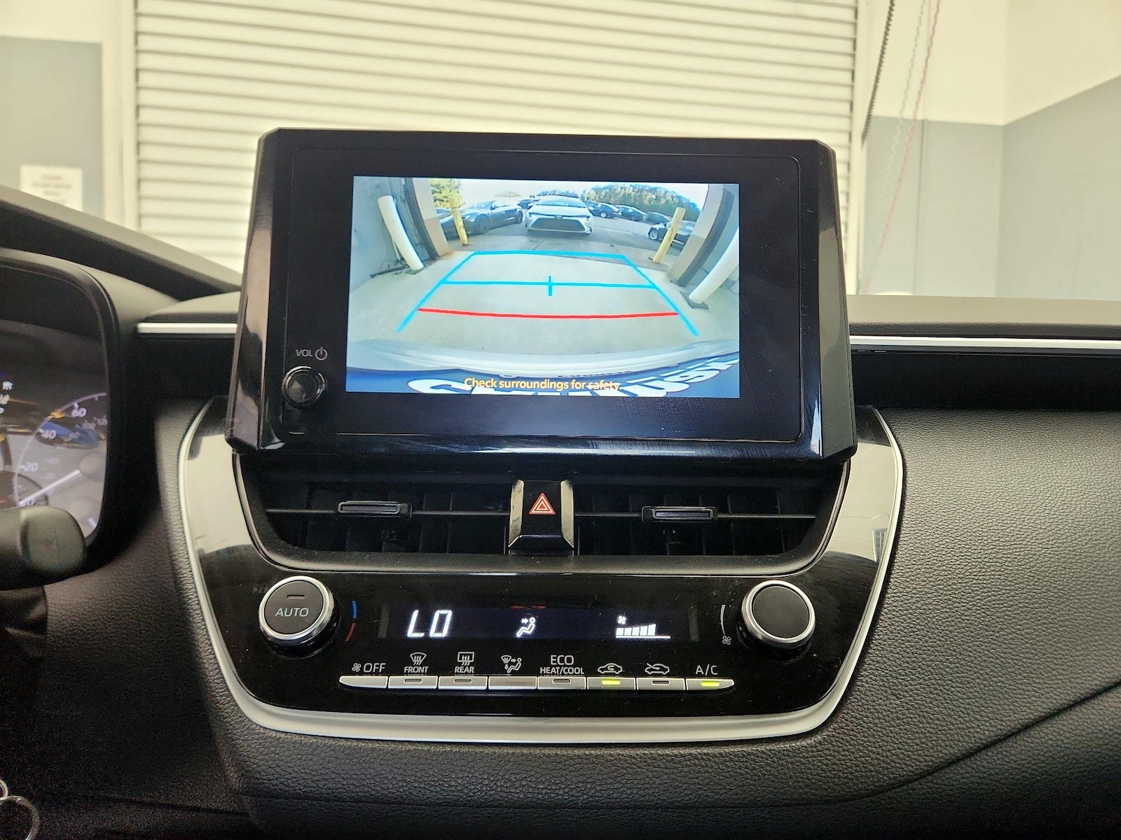 2023 Toyota Corolla LE - Photo 15