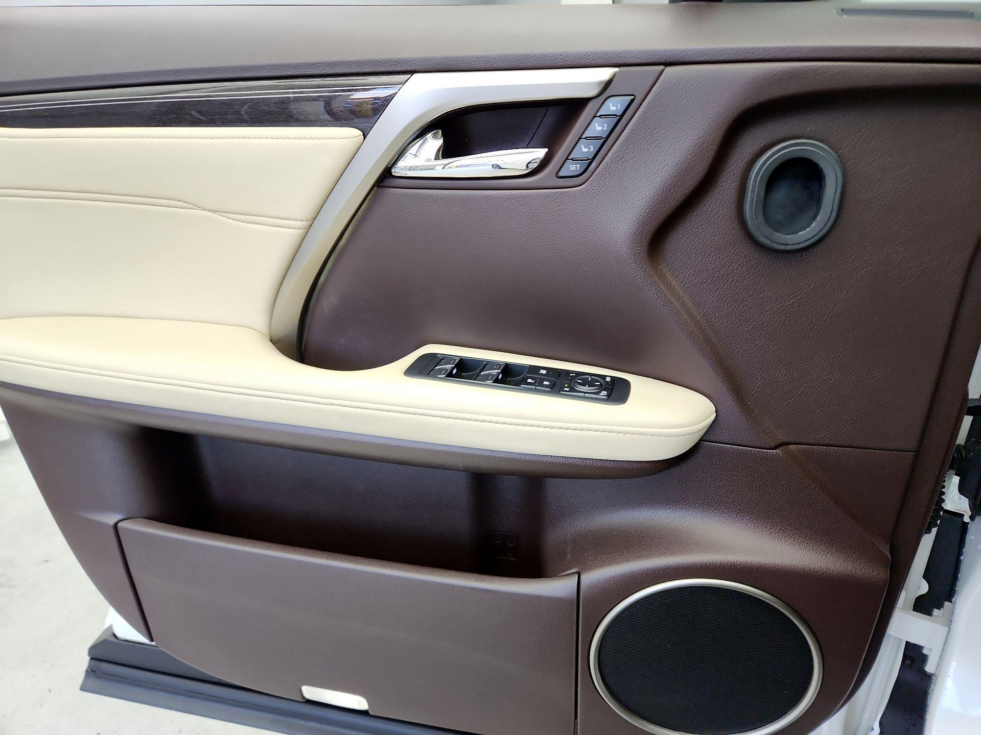 Thumbnail: 2019 Lexus RX - 12