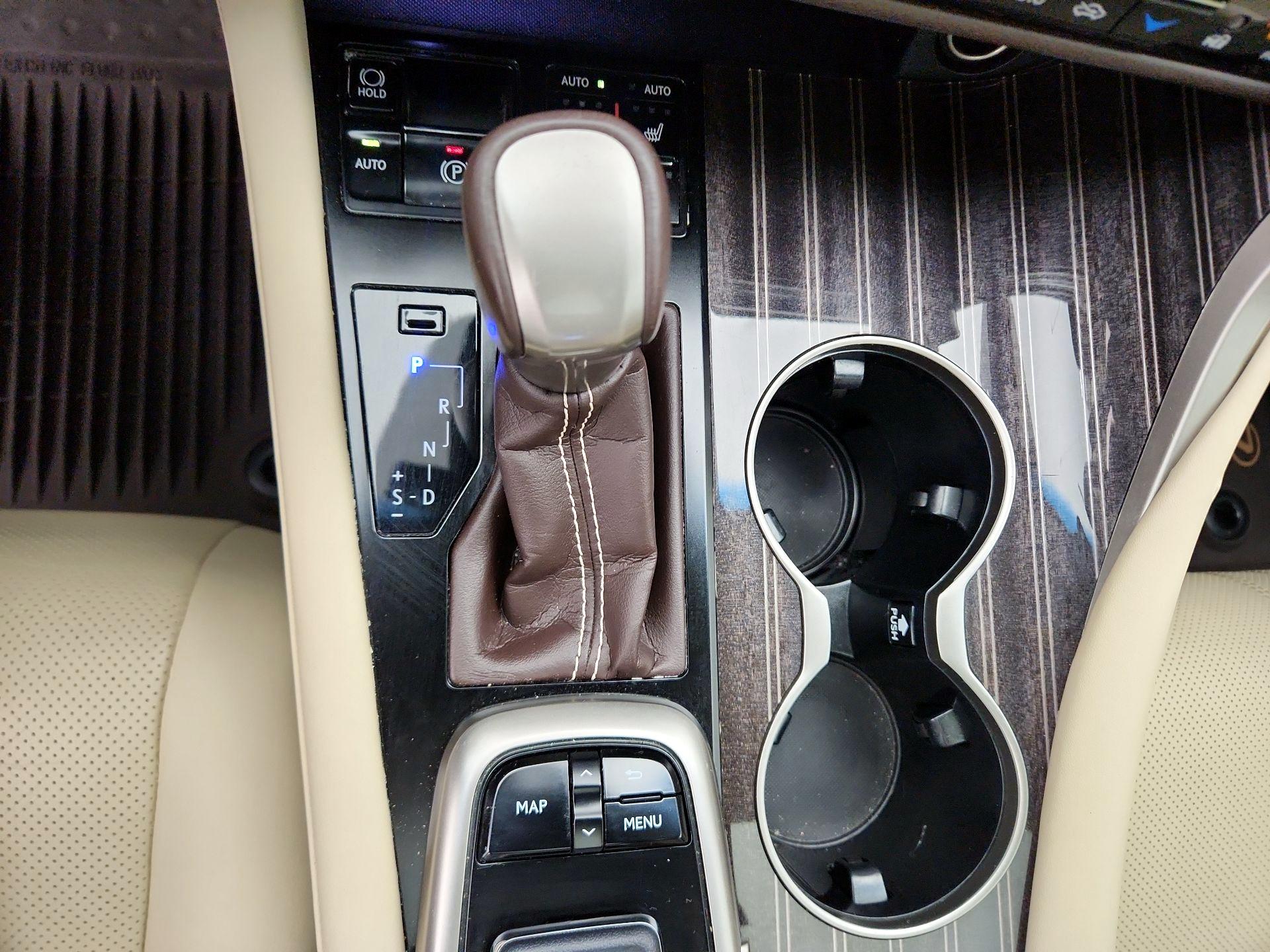 Thumbnail: 2019 Lexus RX - 18